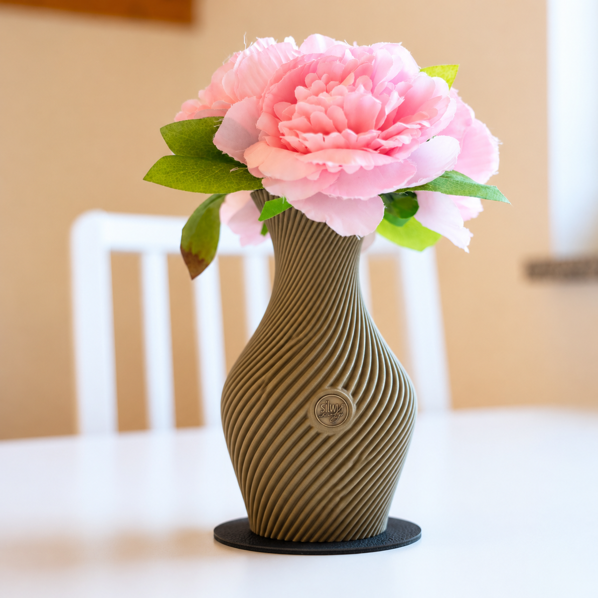 Magnet-Vase FLOW DESERT SAND inkl. Pad BLACK