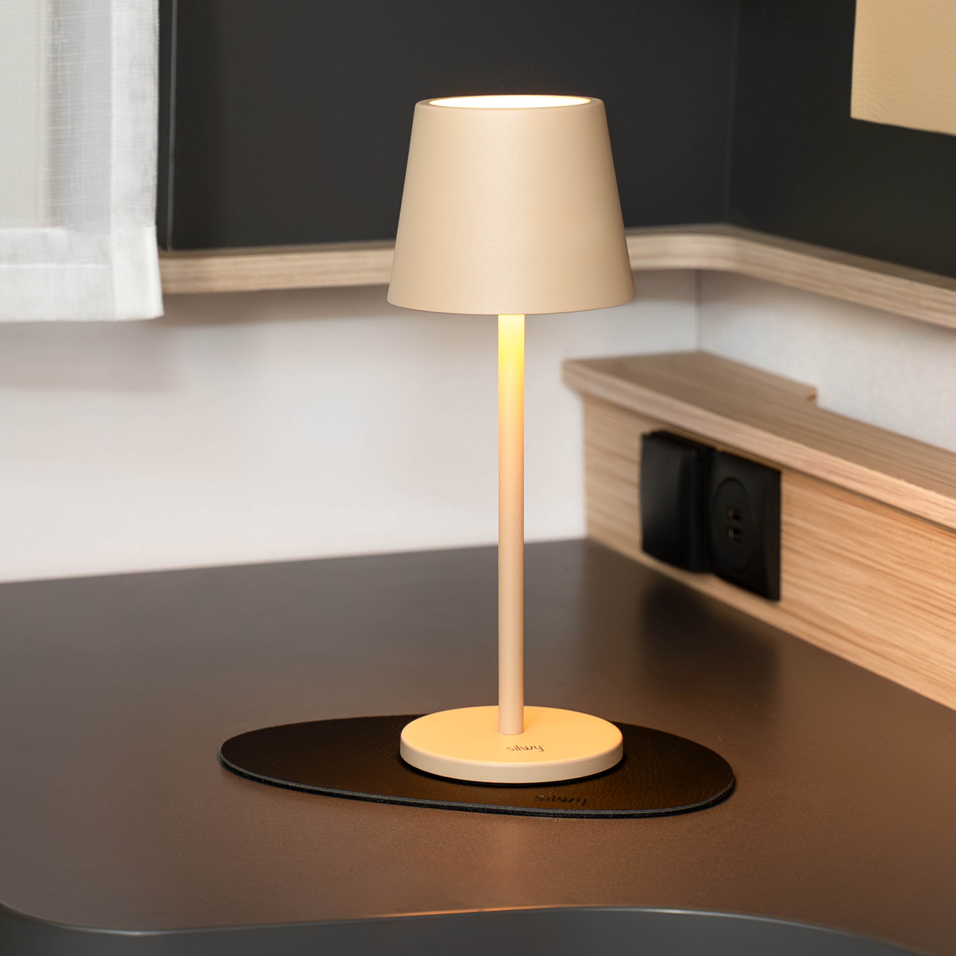 Lampada magnetica L SAND incl. tovaglietta