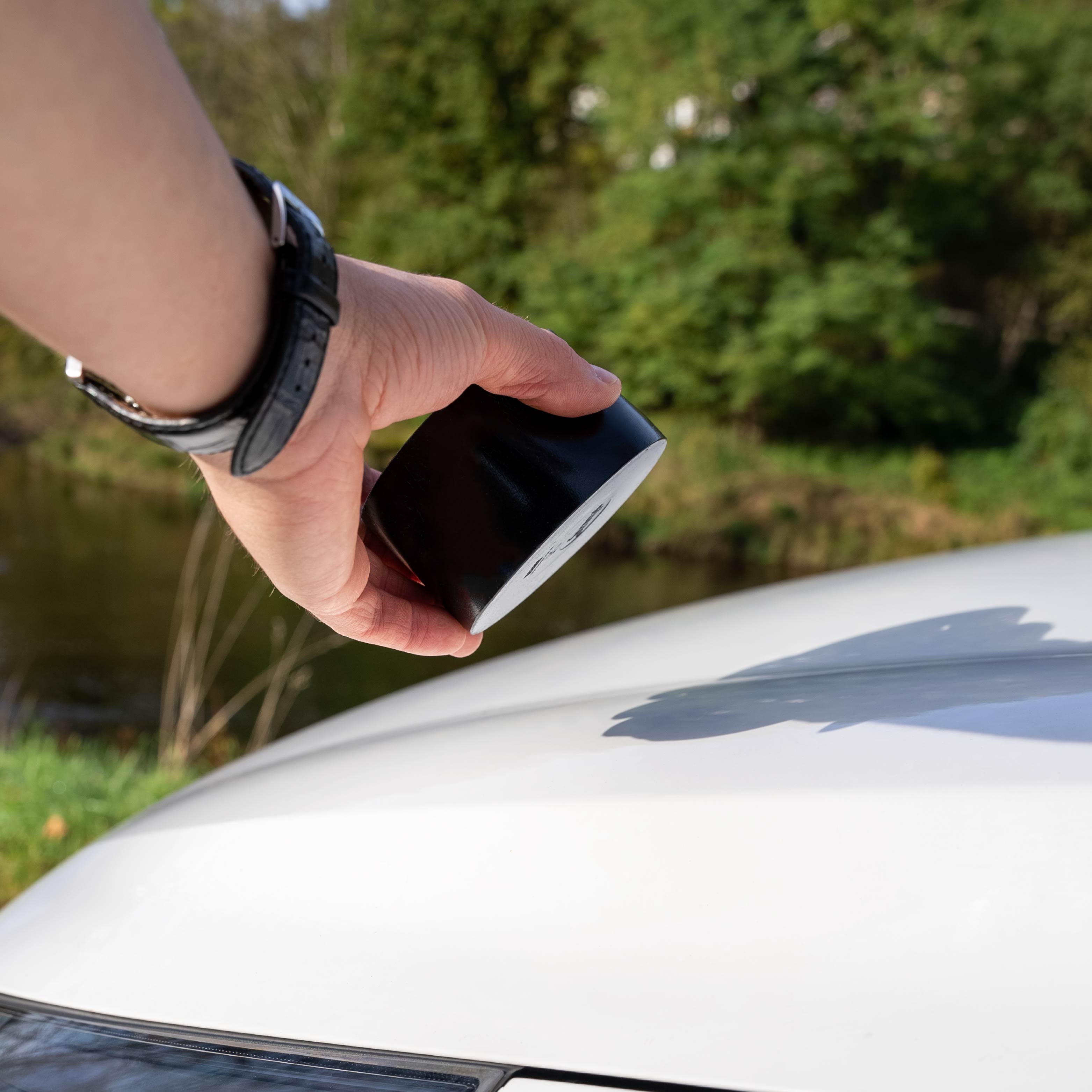 Supporto magnetico UNIVERSALE per lattine e bottiglie senza pad