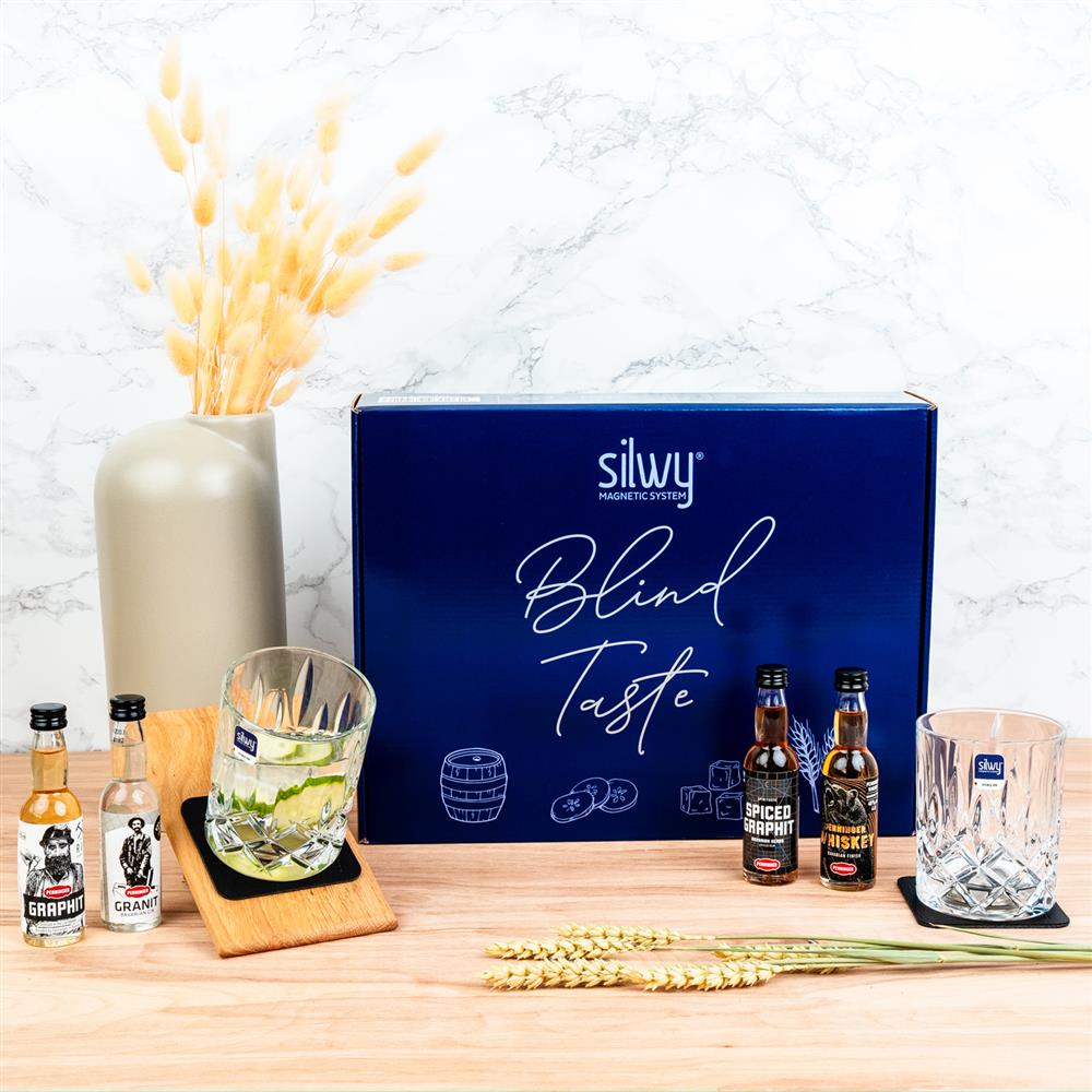 Geschenkbox Blind Taste mit magnetischen Whiskygläsern