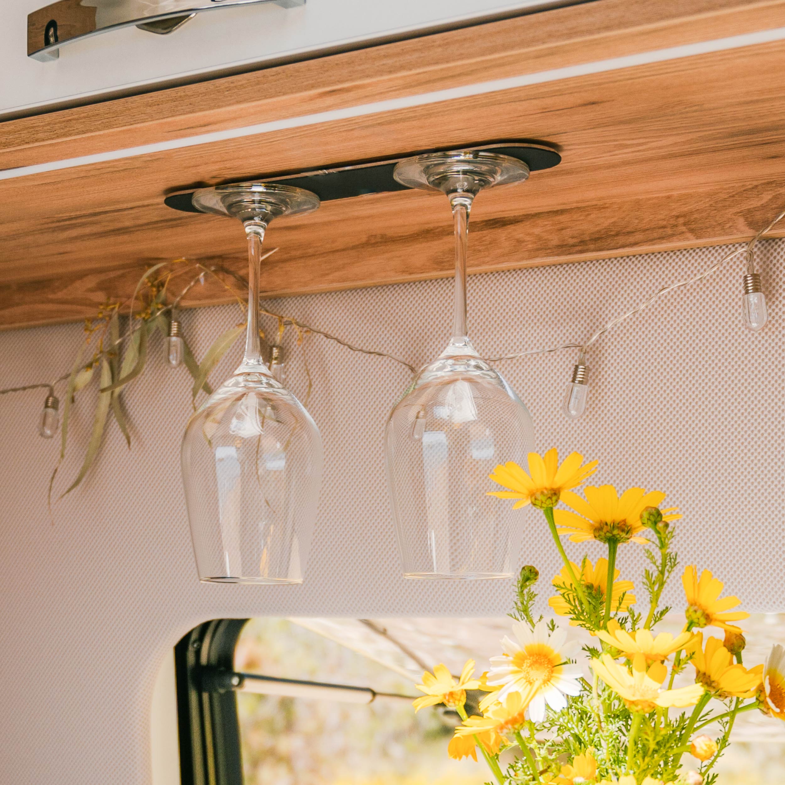Magnetic crystal glasses wine hanging upside down on Metal Strip