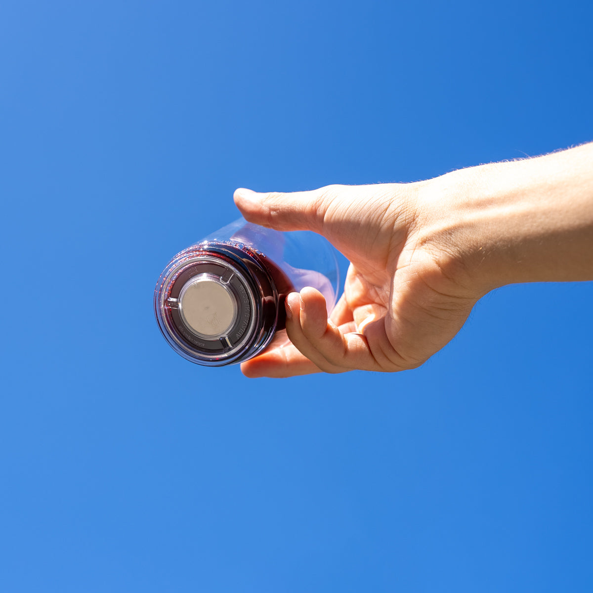 Magnetic drinking cup classic with magnet integrated in the base