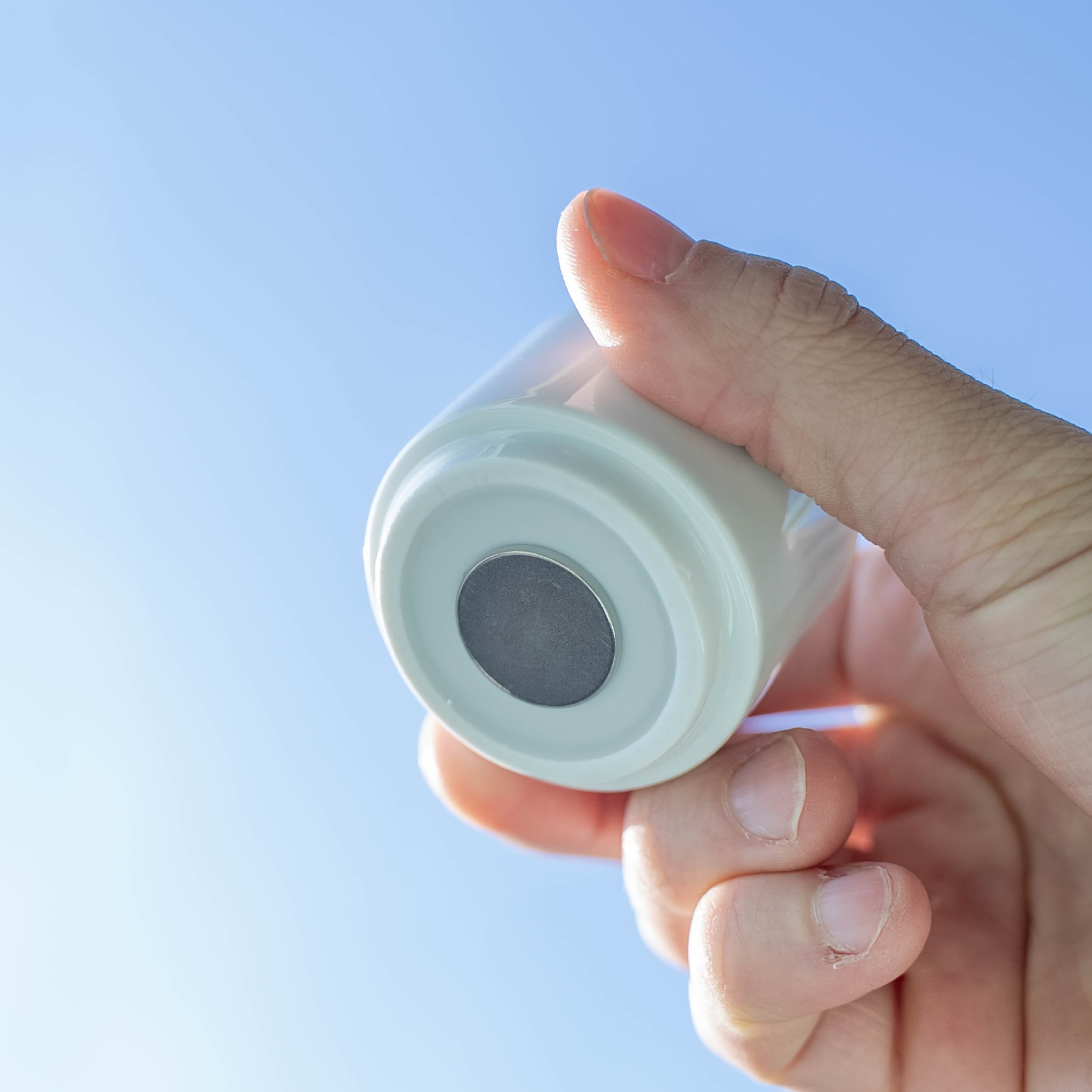 Magnetic egg cup - view: magnet potted