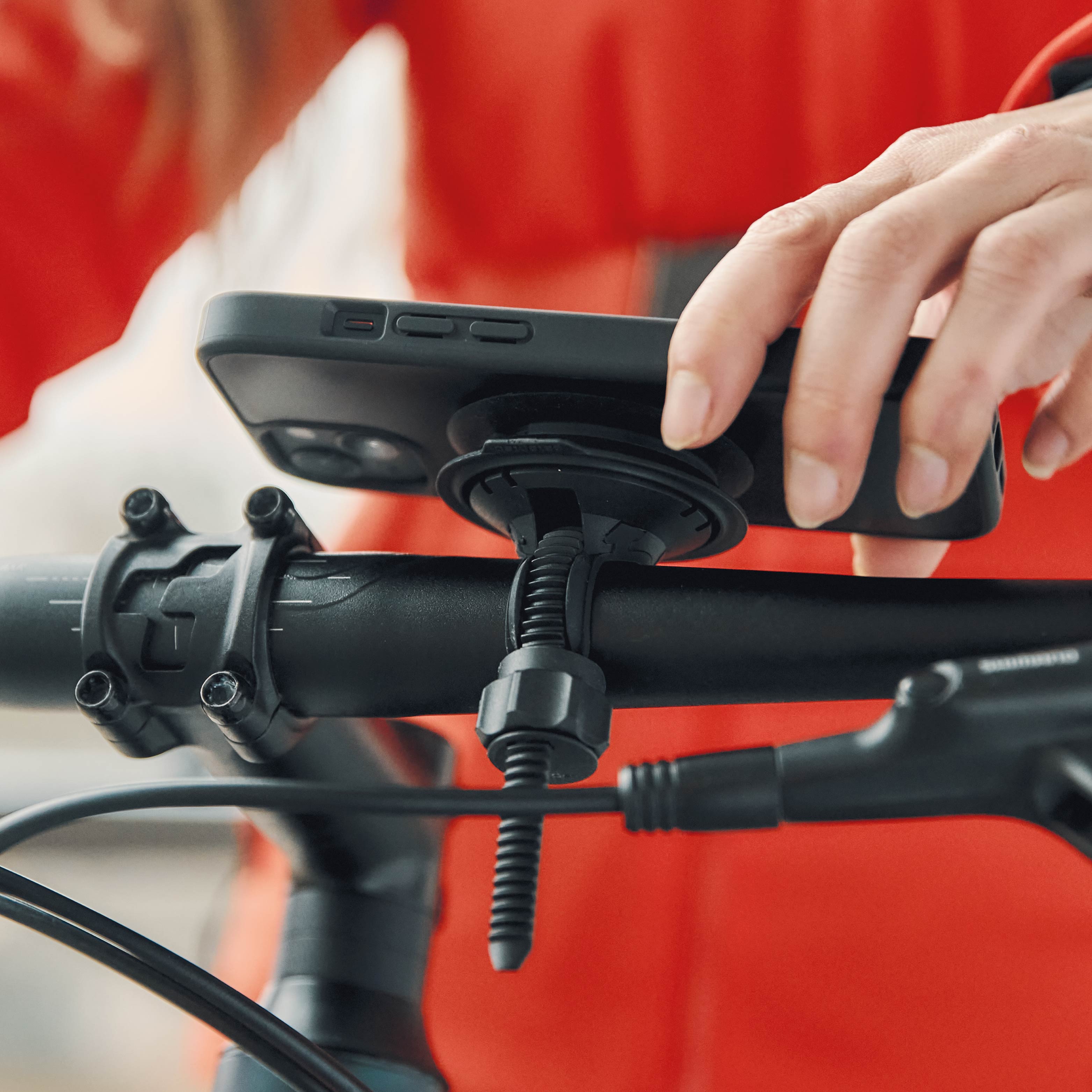 Magnetic VACUUM cell phone holder UNIVERSAL for bicycles incl. magnetic VACUUM patch