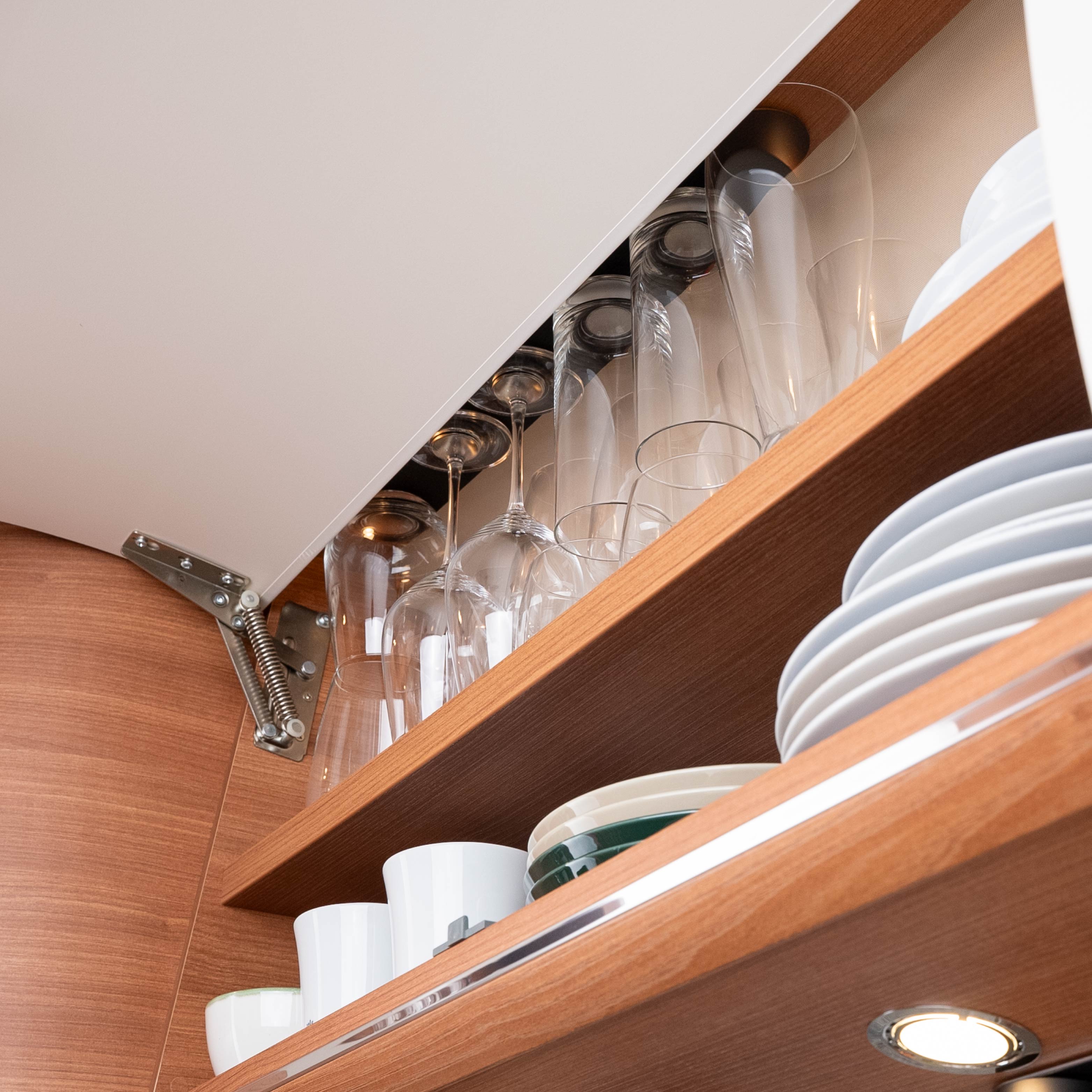 Metal Strip with magnetic glasses in the storage compartment, super space-saving storage