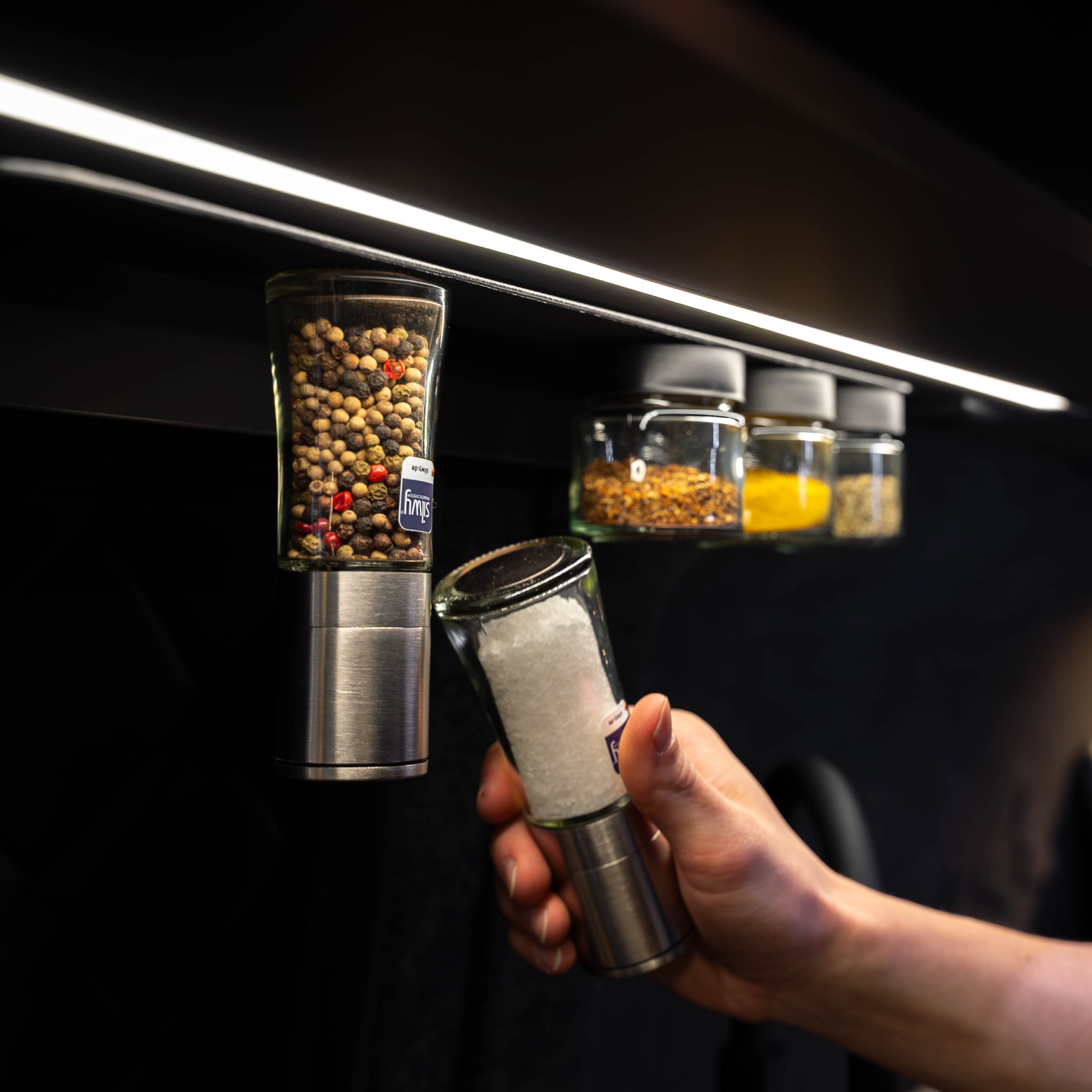 Metal Strip that fixes magnetic grinders, upside down and super space-saving