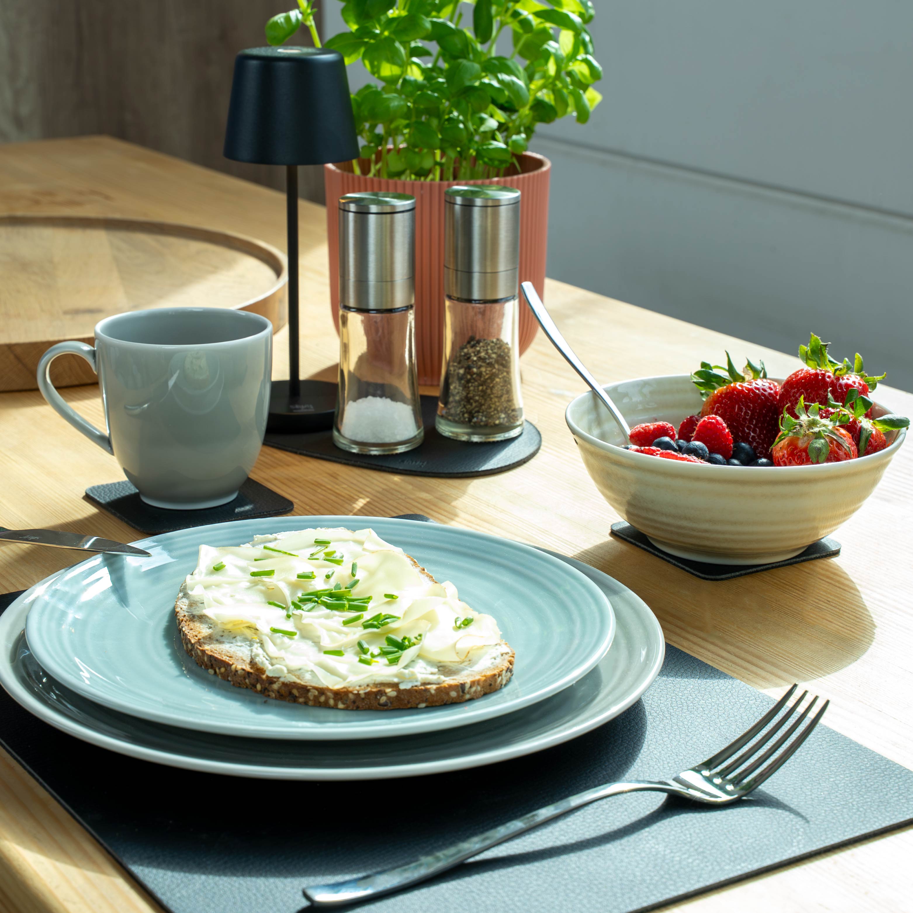 Magnetic porcelain set mix n match kitchen table