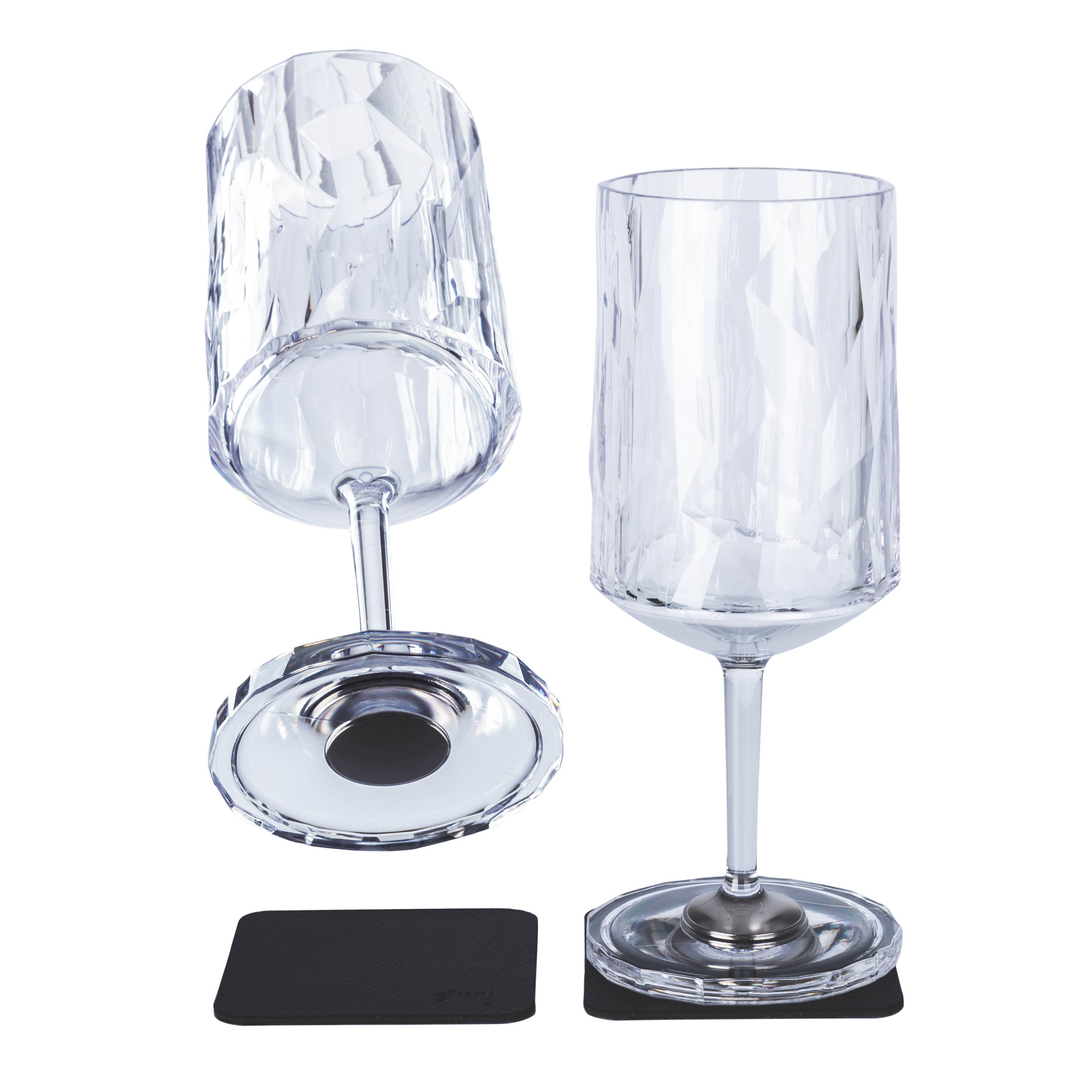 Magnetic plastic glasses wine on the pads