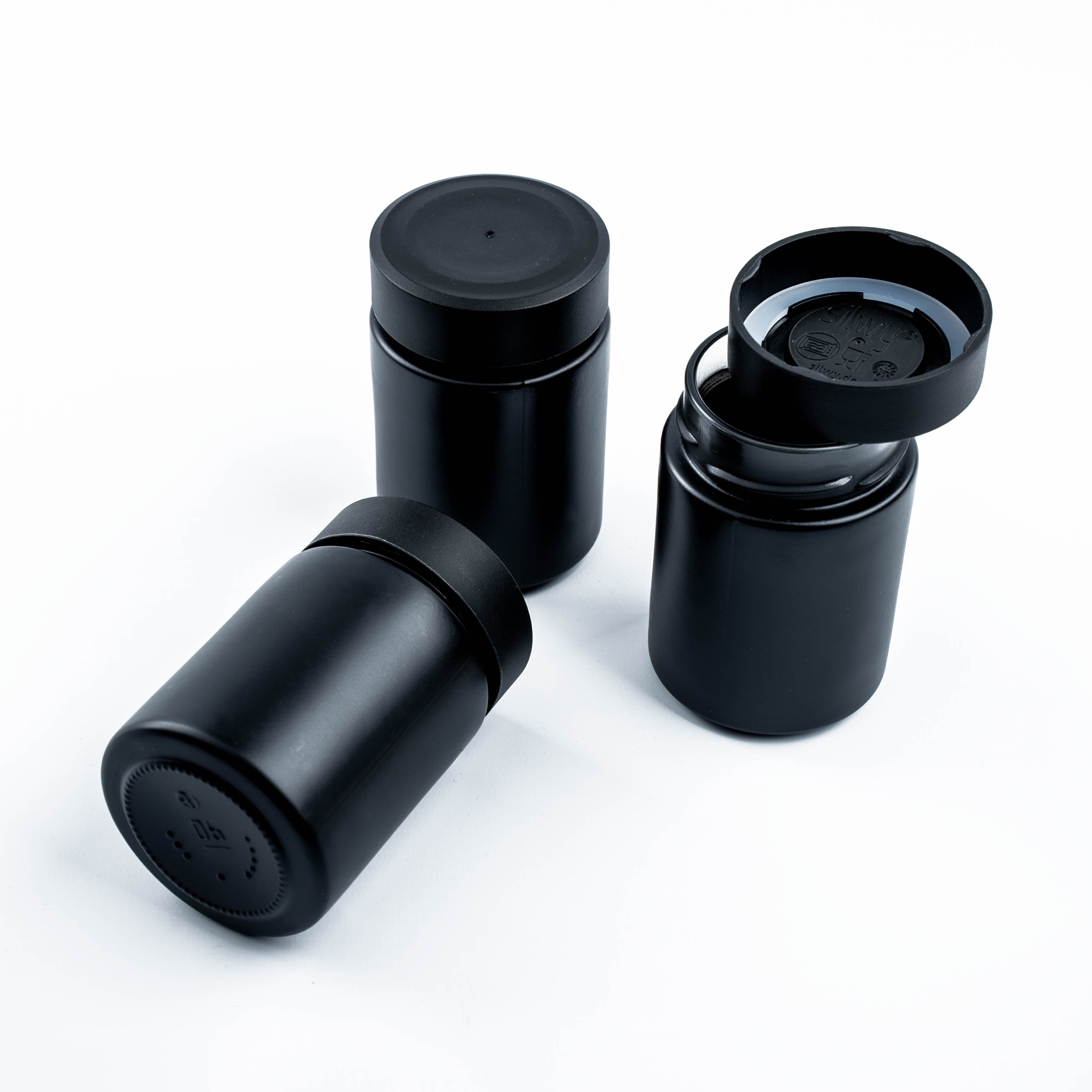 Free-standing Magnetic deli jars with a view of the integrated magnets in the jar lid