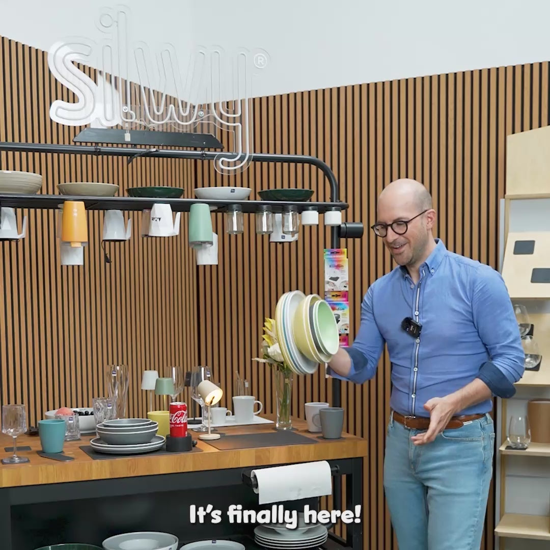 Video about the magnetic plastic tableware