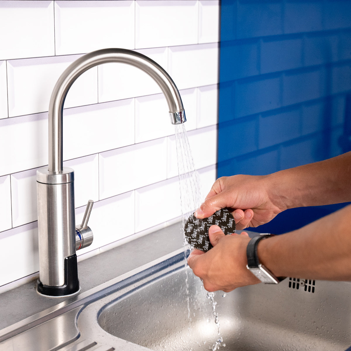Wash off the Metal-Nano-Gel-Pad