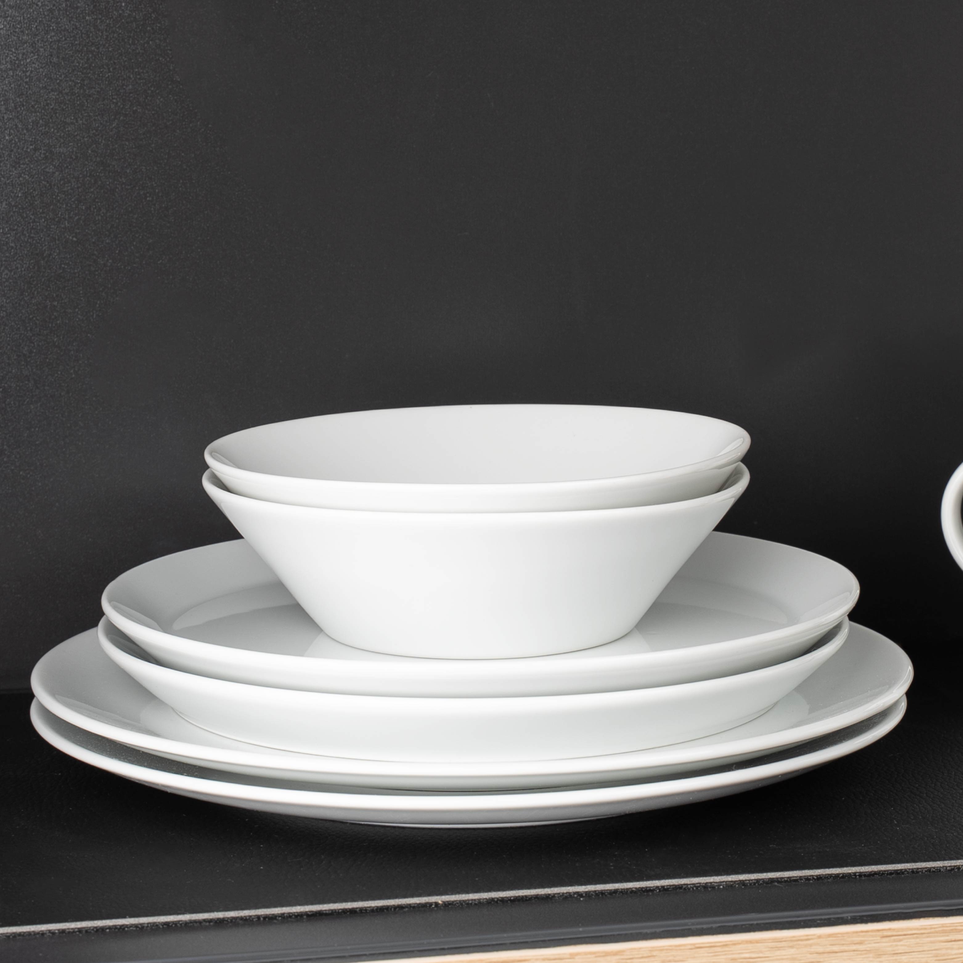 Platos armario blanco