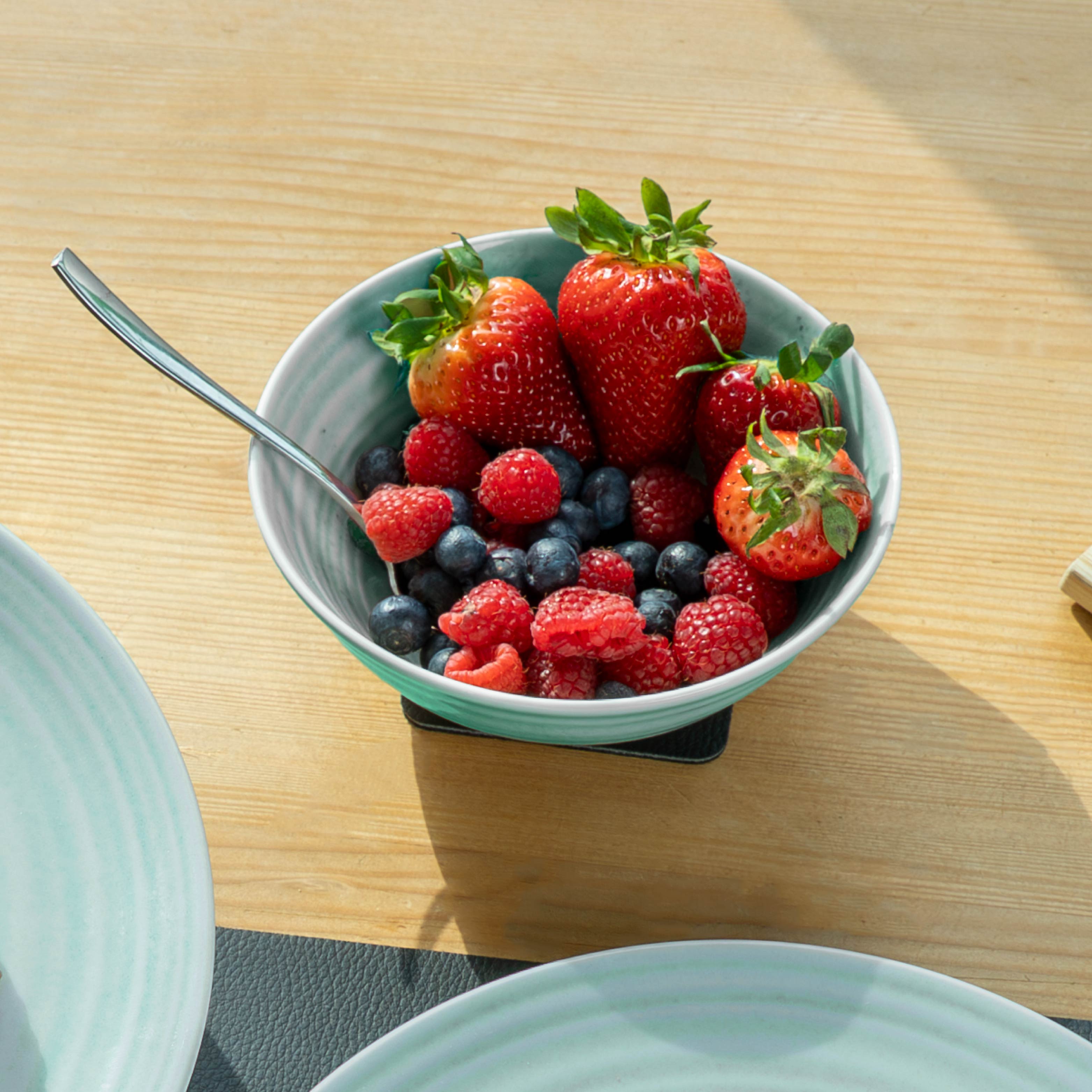 Magnet-Porzellan-Bowl-16cm cyan table de cuisine