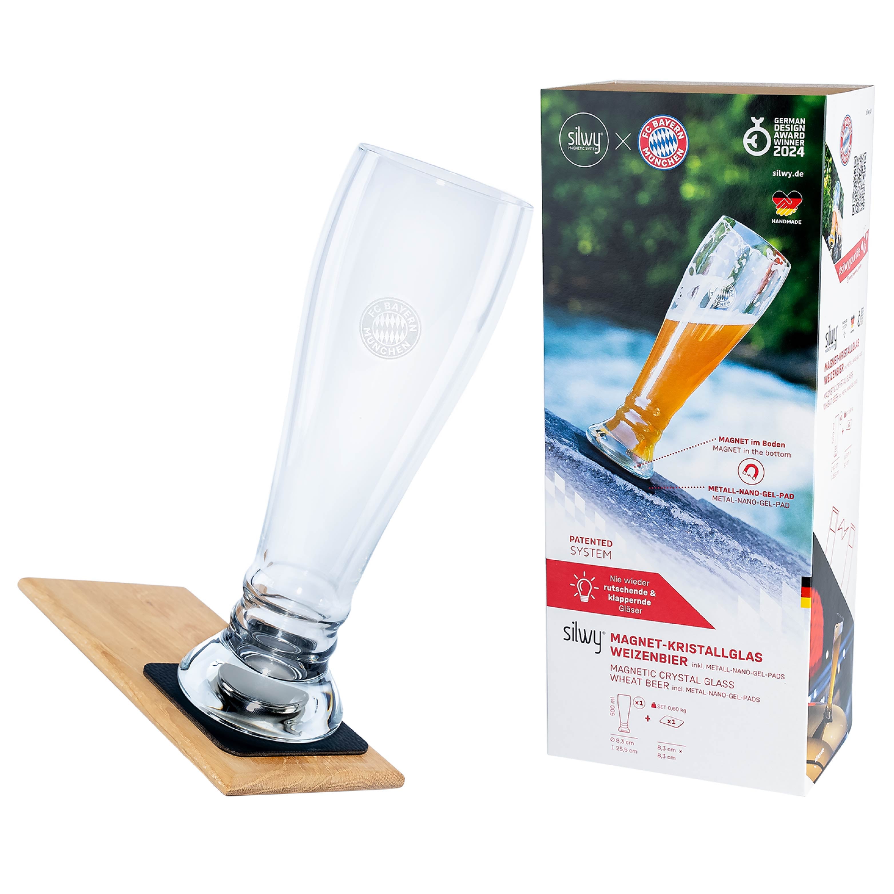 Bicchiere magnetico per birra di frumento con il logo del FC Bayern Monaco su un cuscinetto quadrato in nano-gel metallico e la relativa confezione