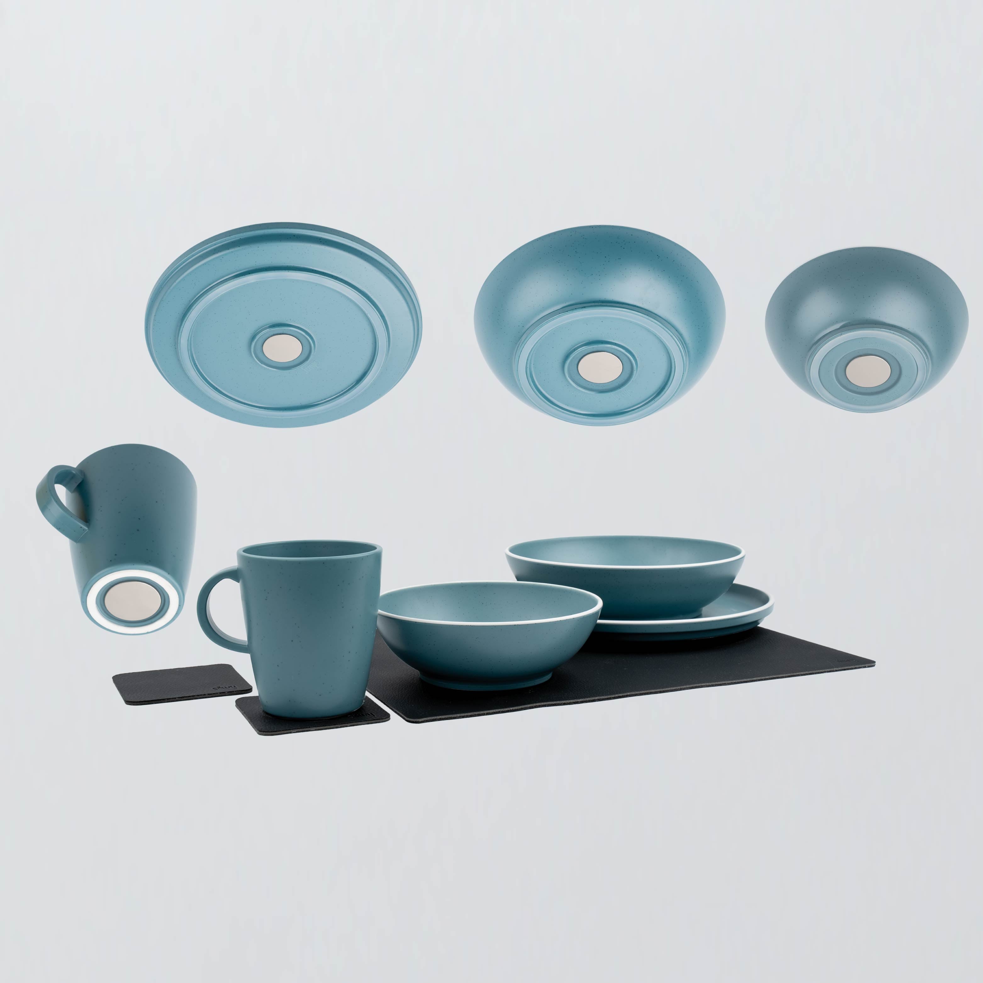 Immagine magnetica in plastica delle stoviglie blue ritagliate