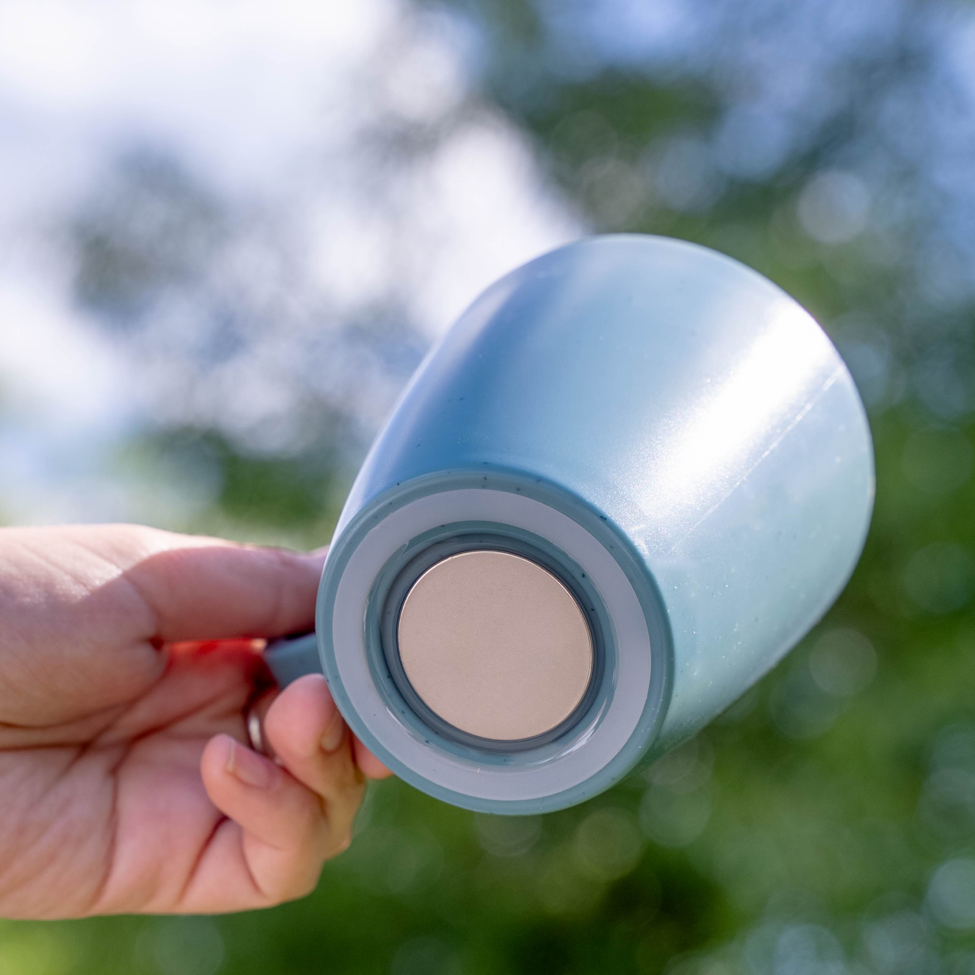 Bicchieri di plastica magnetici blue dal basso