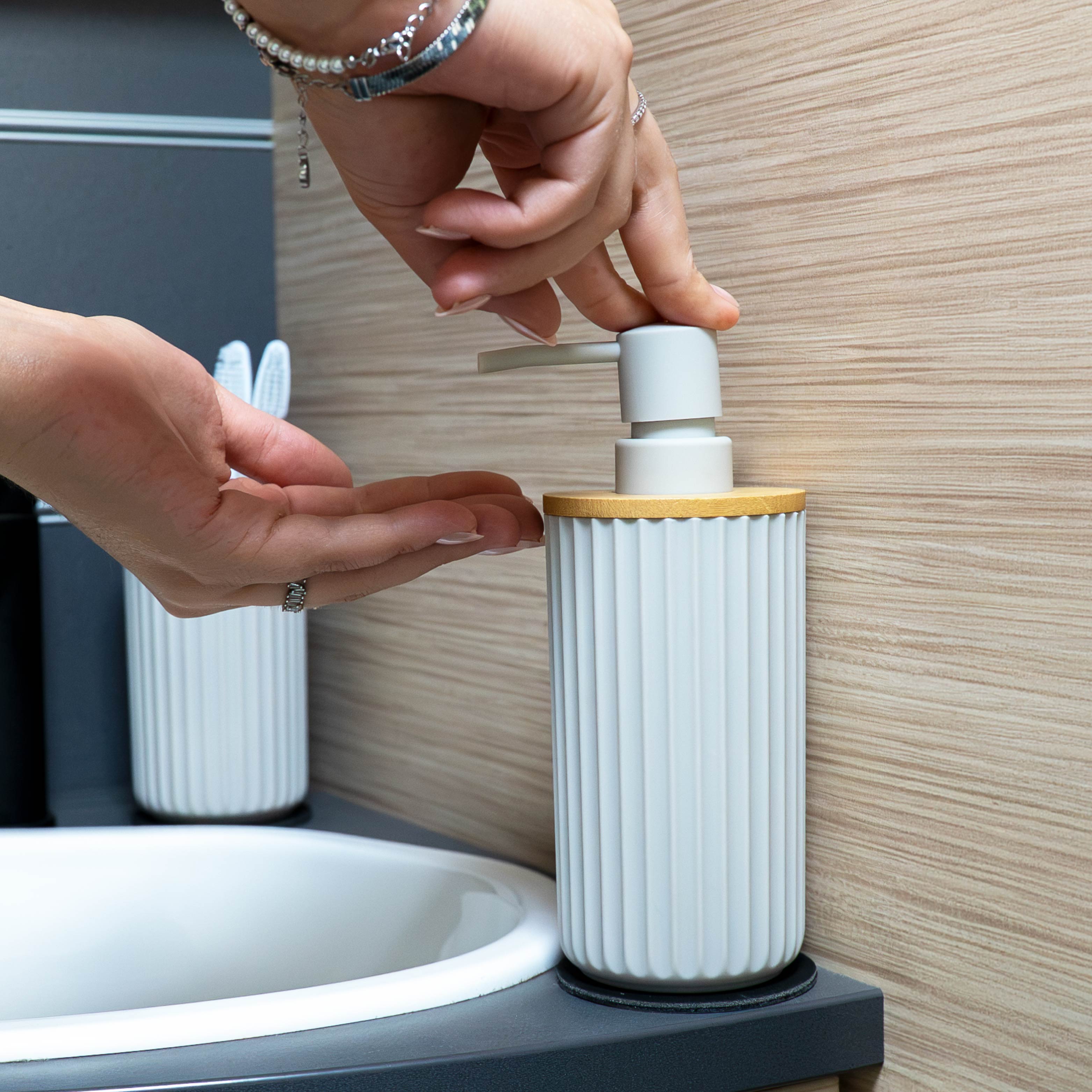 Dispenser di sapone magnetico e bicchiere magnetico per spazzolino da denti con cuscinetti inclusi