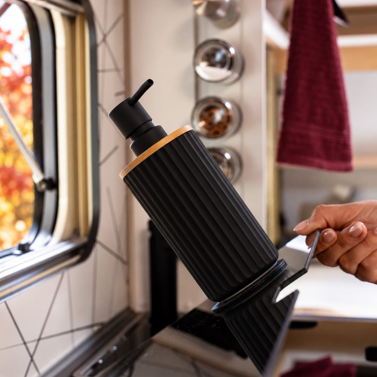 Magnetic soap dispenser and magnetic toothbrush cup BLACK incl. pads