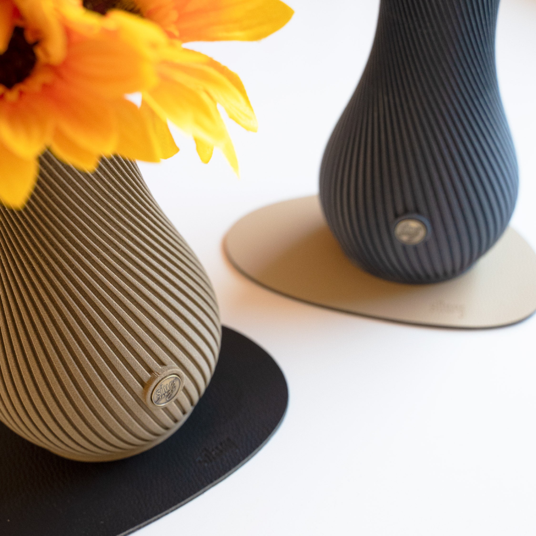 Magnet-Vase FLOW DESERT SAND