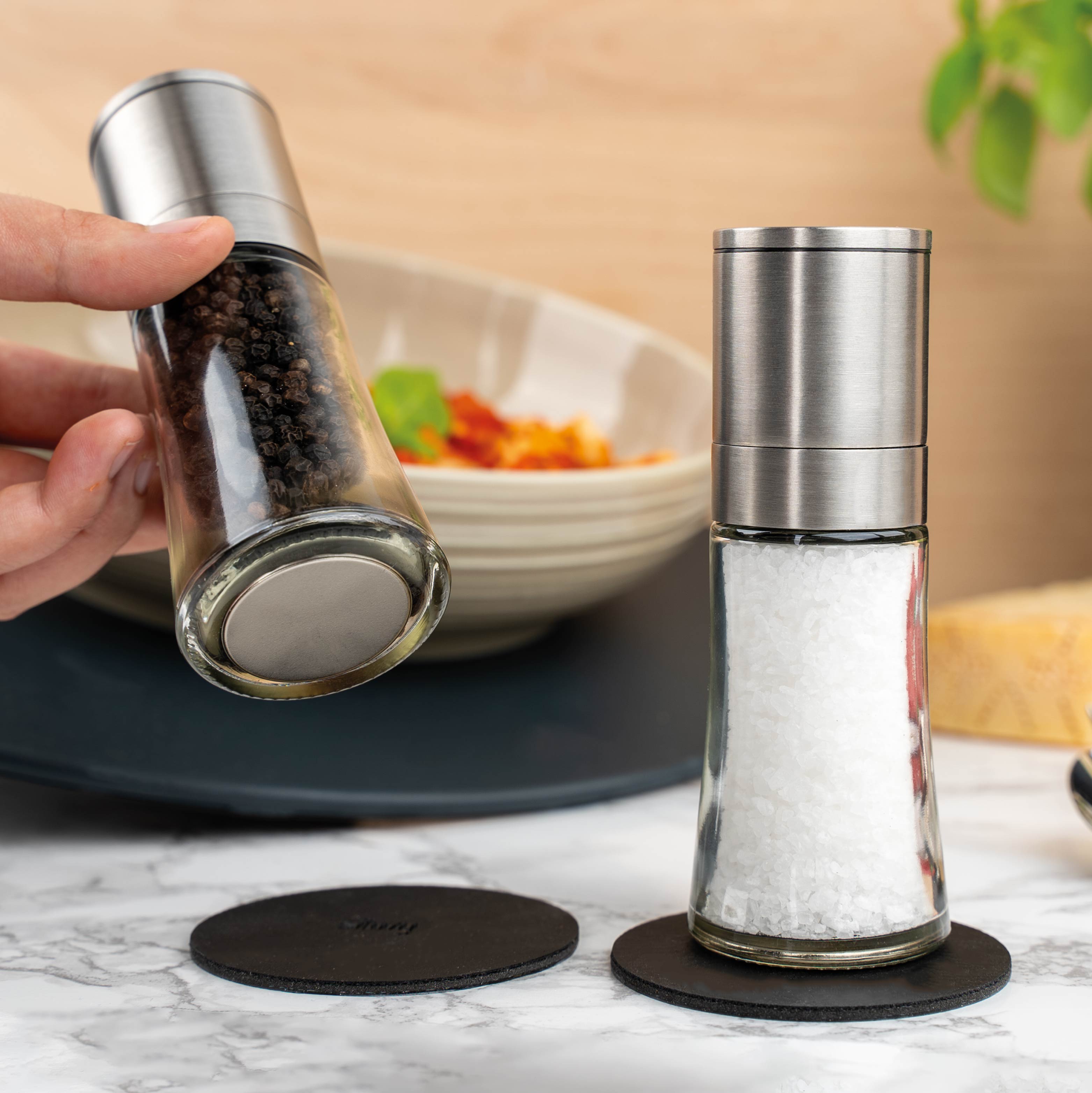 Second choice: magnetic spice mills