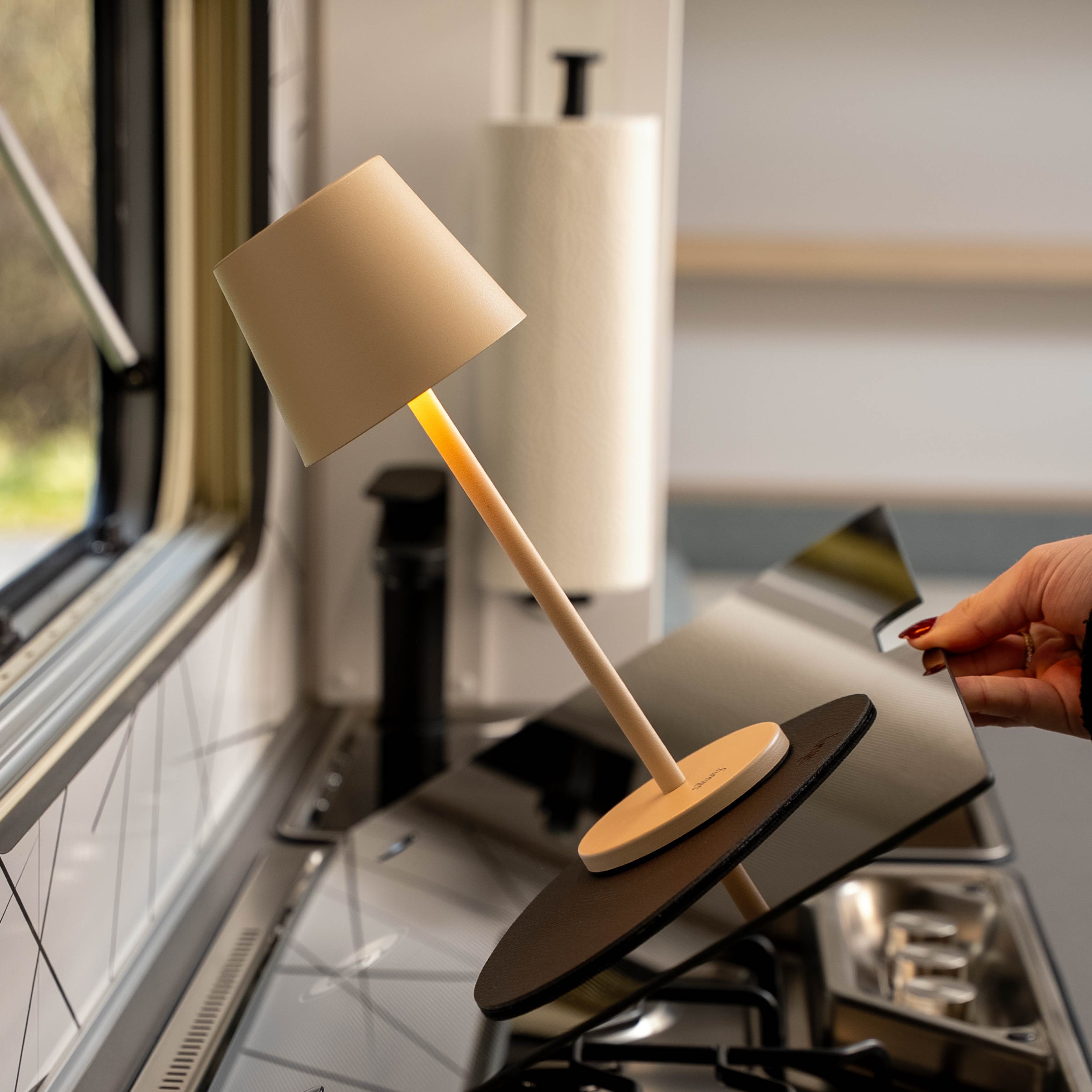 Magnet Light L SAND incl. Placemat