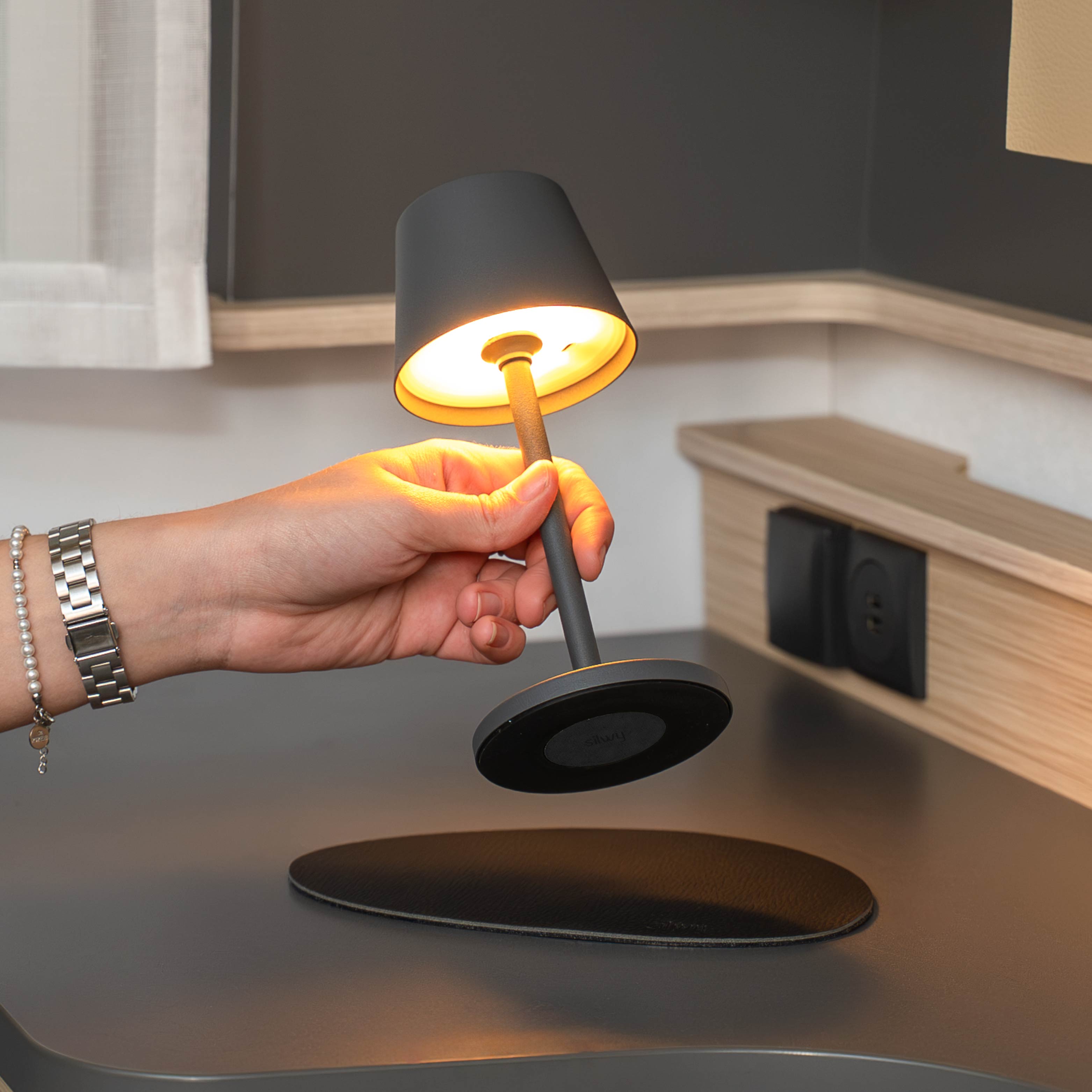 Magnet Light S GREY incl. Placemat