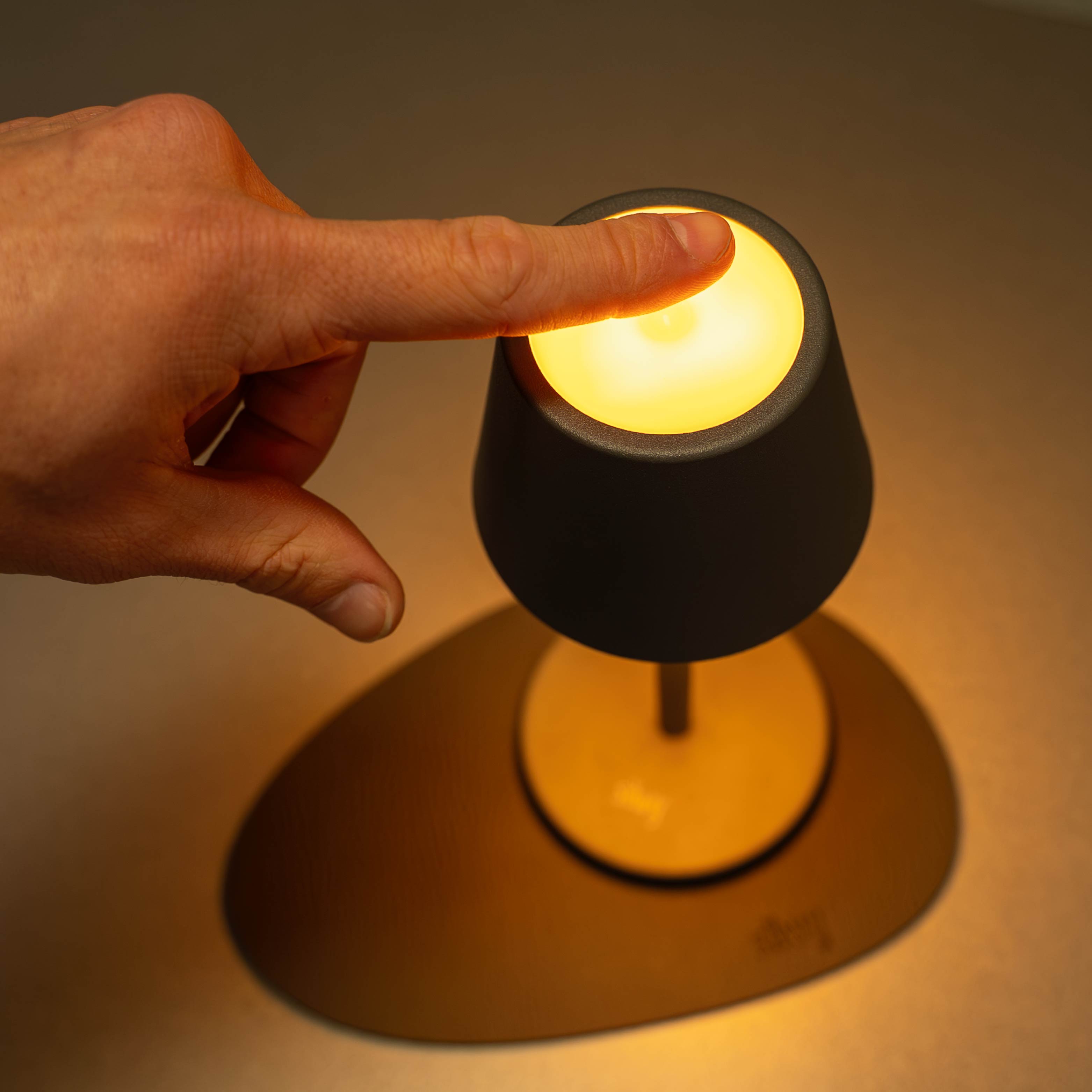 Magnet Light S GREY incl. Placemat