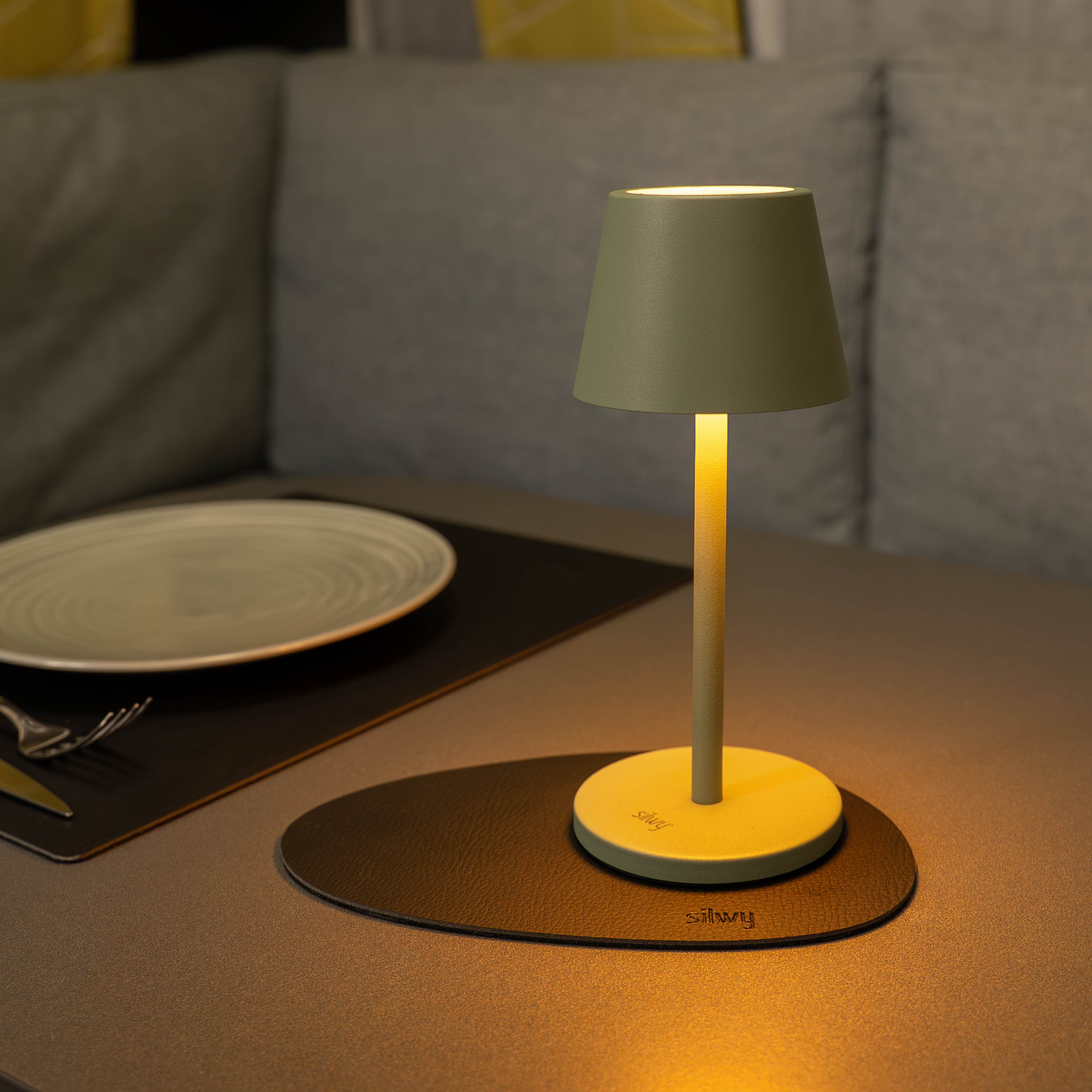 Magnet Light S SAGE incl. Placemat