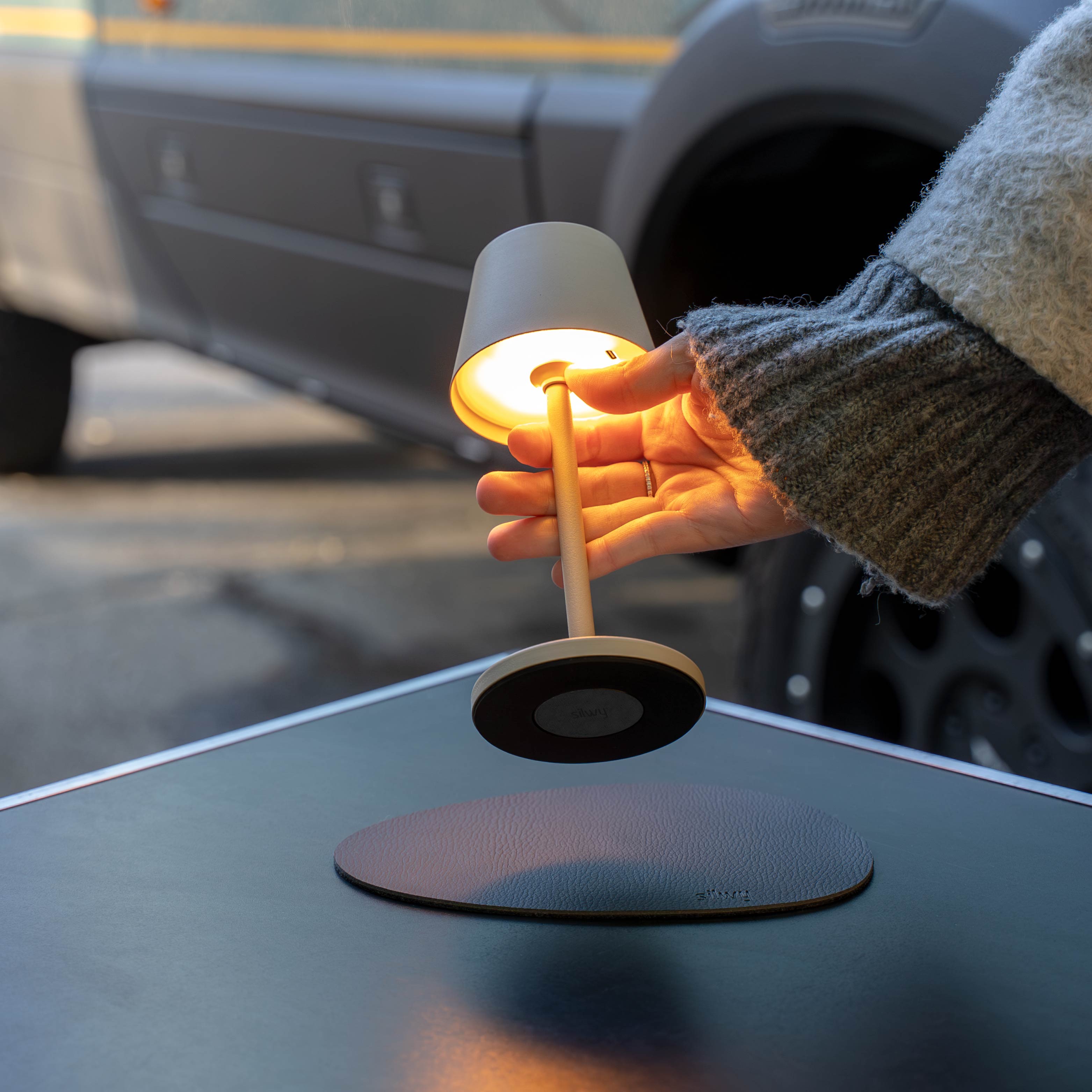 Magnet Light S SAND including Placemat