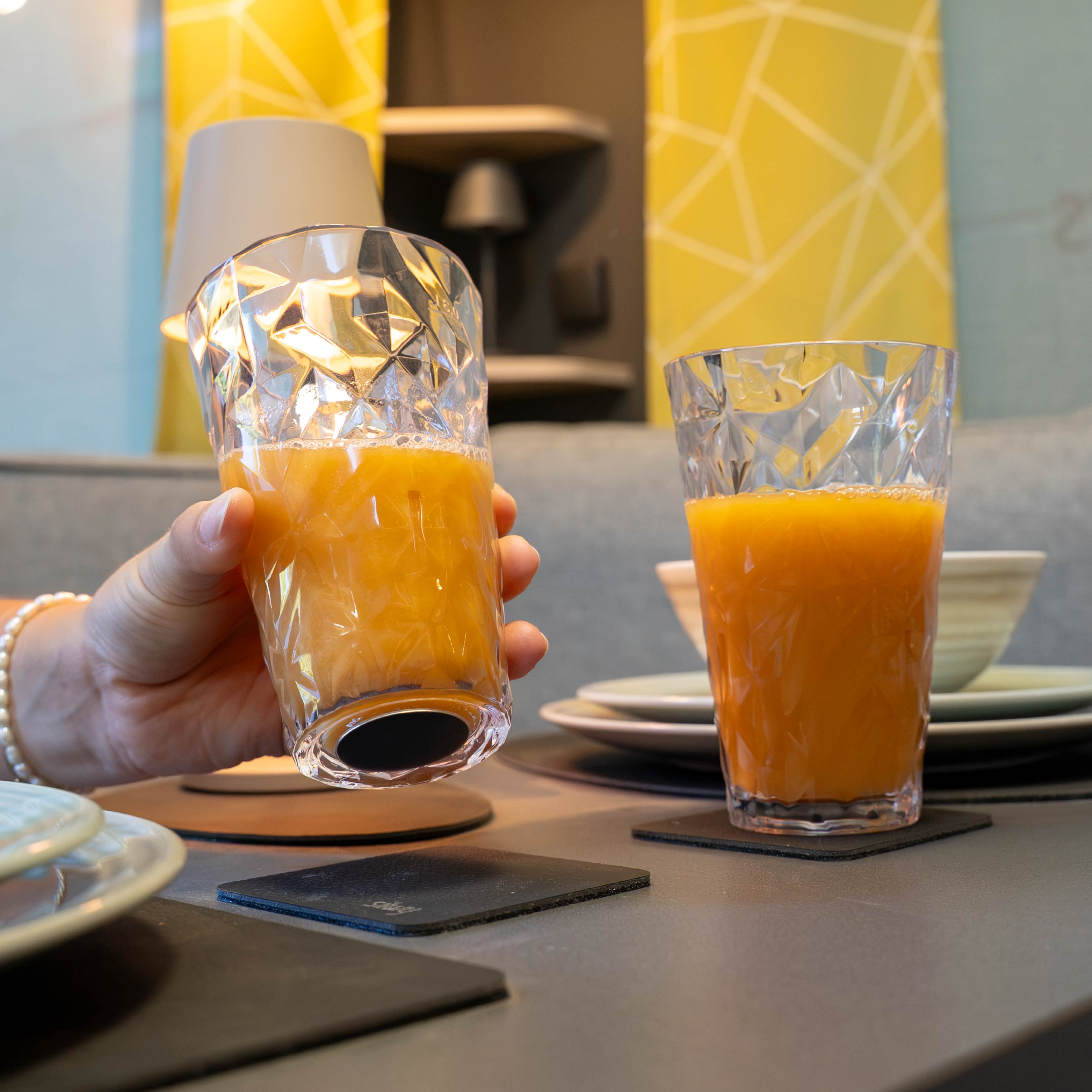 Magnetic Plastic Glasses LONG DRINK CLEAR PRISMA