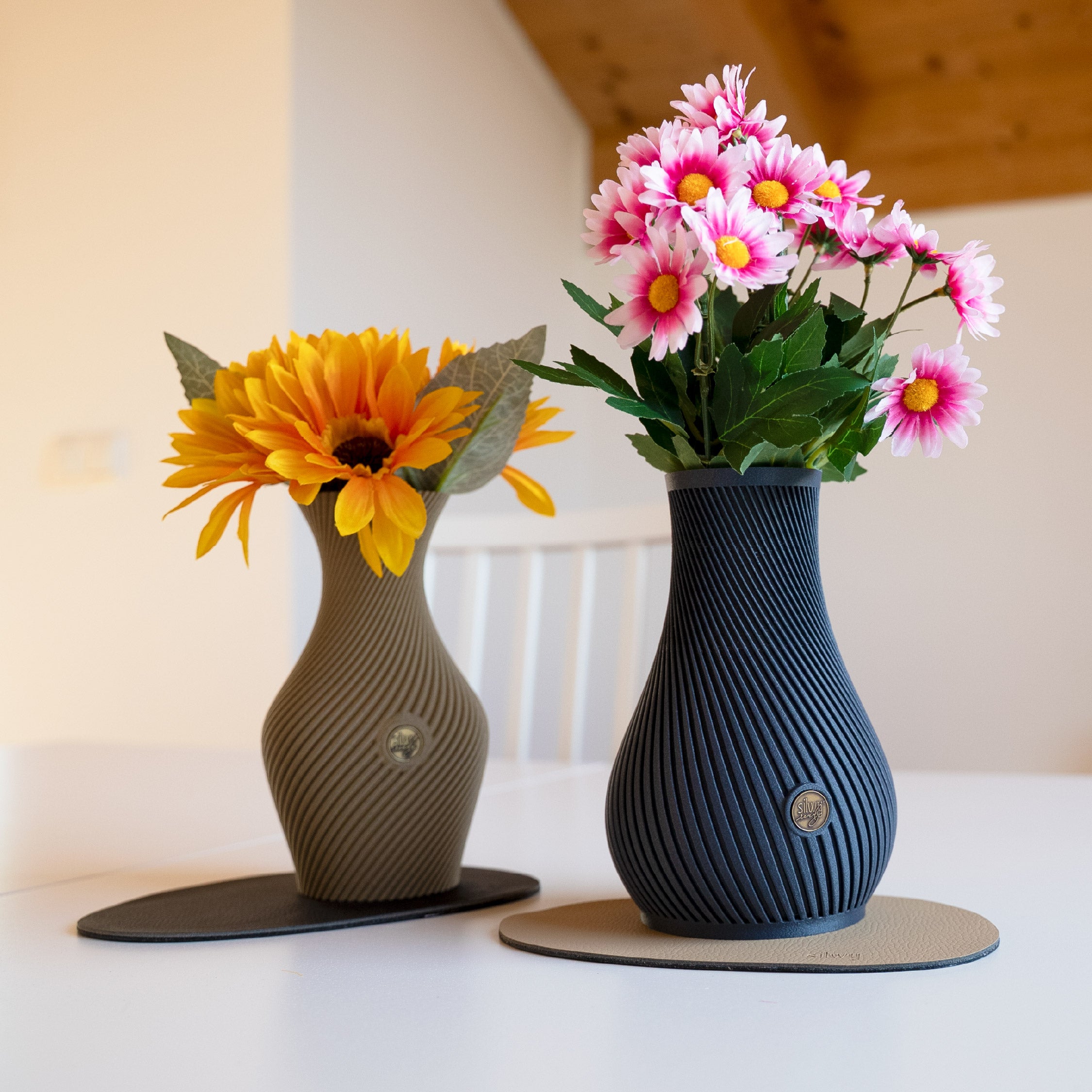 Magnet-Vase PURE DARK GREY