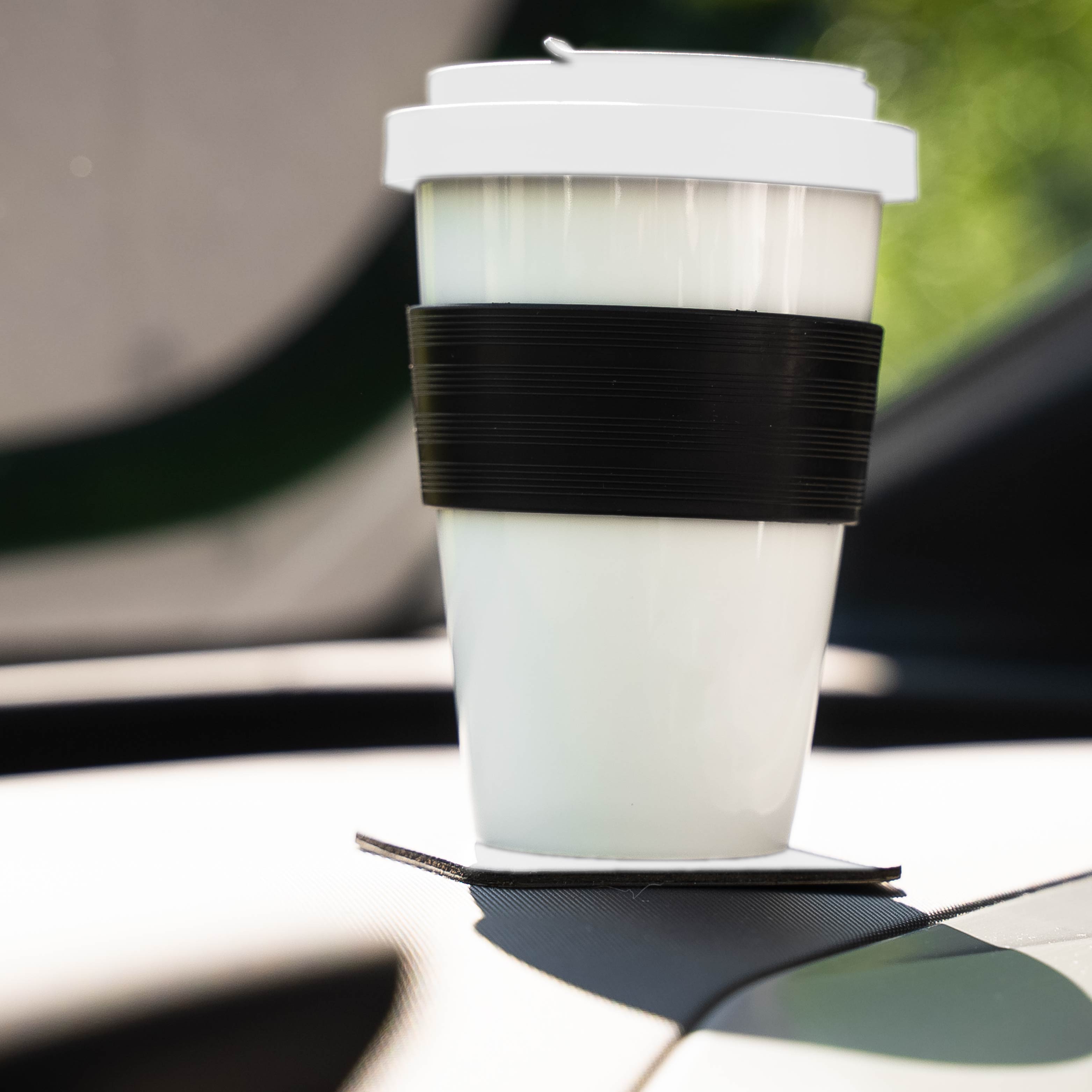 TO-GO-CUP magnétique en porcelaine (pad en BLANC)