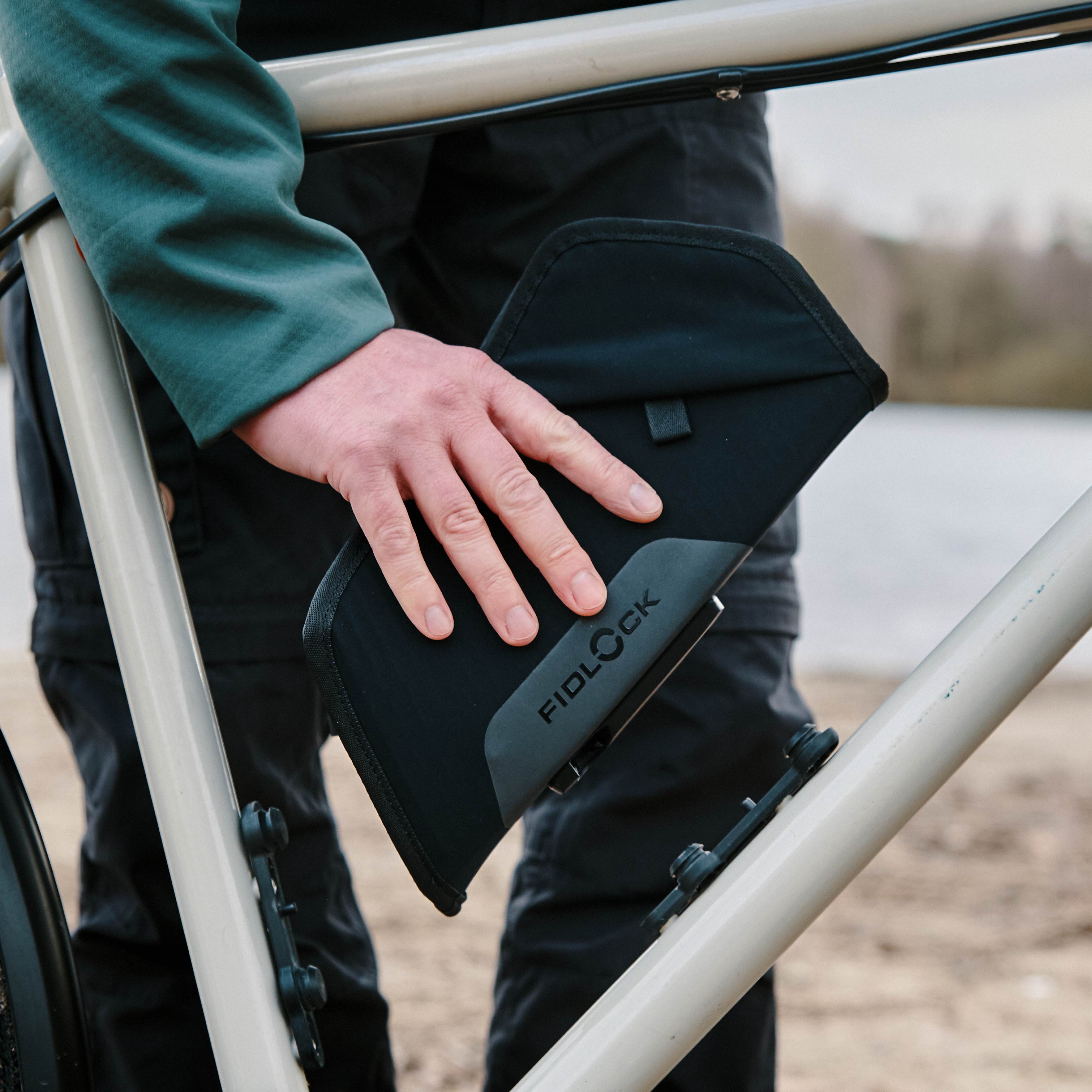 Magnet-Tasche FIDLOCK TWIST essential bag inkl. bike base