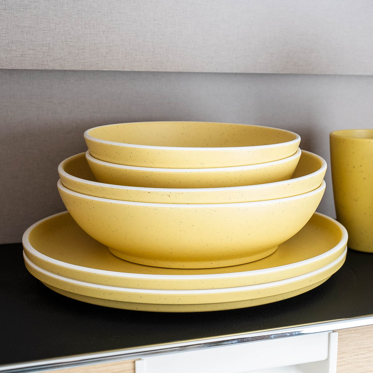 Magnet-Kunststoffteller DOLOMIT YELLOW ⌀ 25 cm