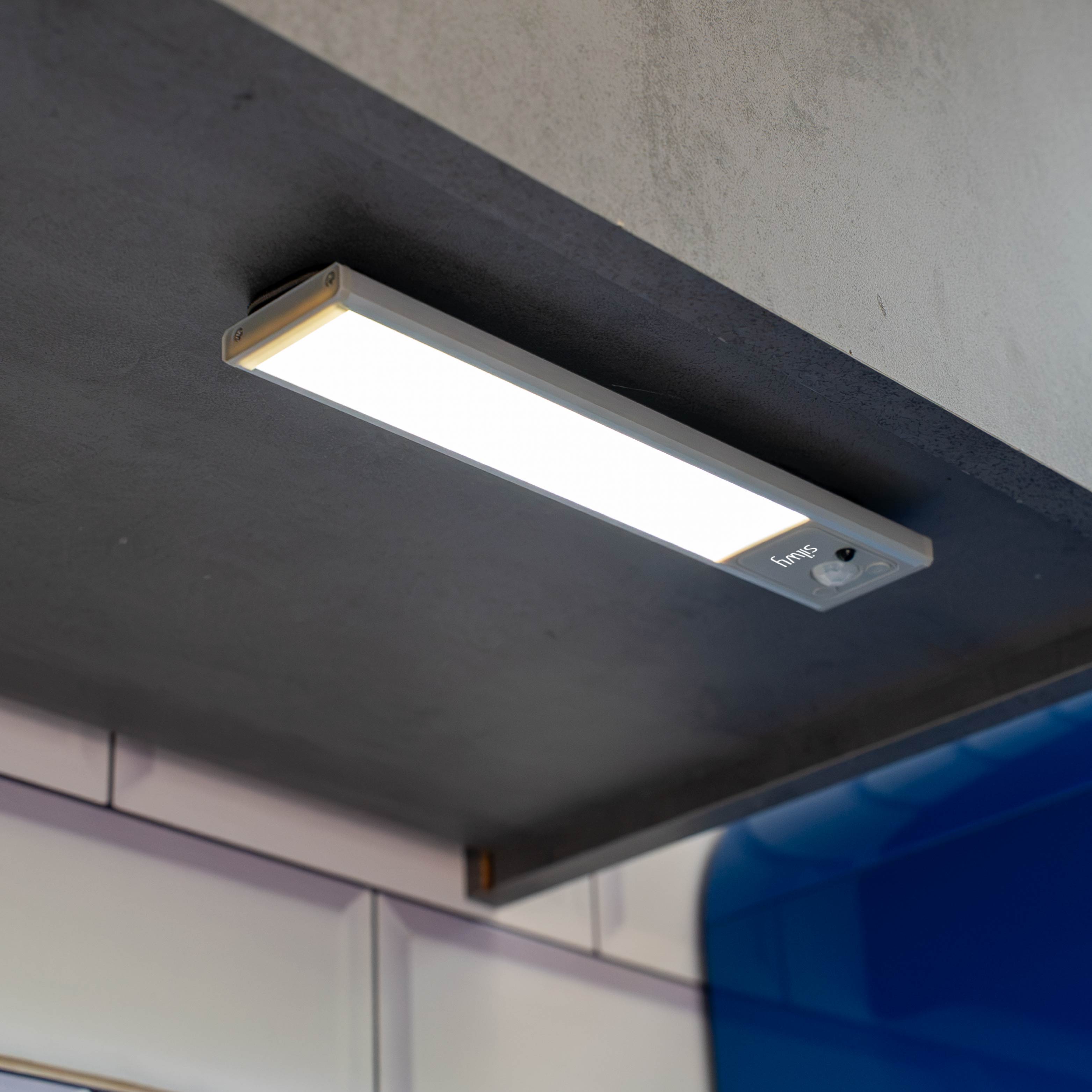 Lampe de sous-meuble magnétique DIY avec tampons inclus
