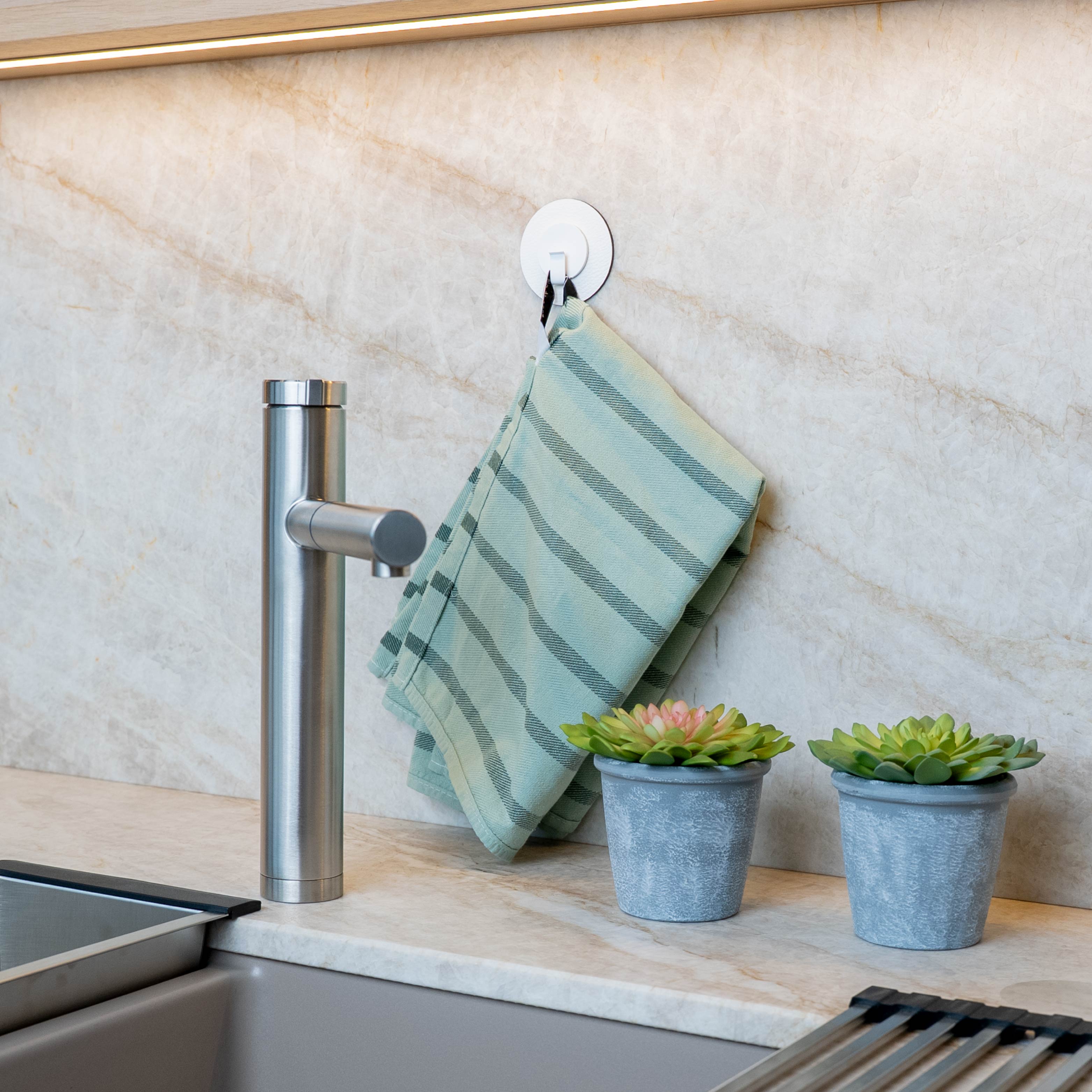 Crochet magnétique CLEVER BLANC avec Pad BLANC