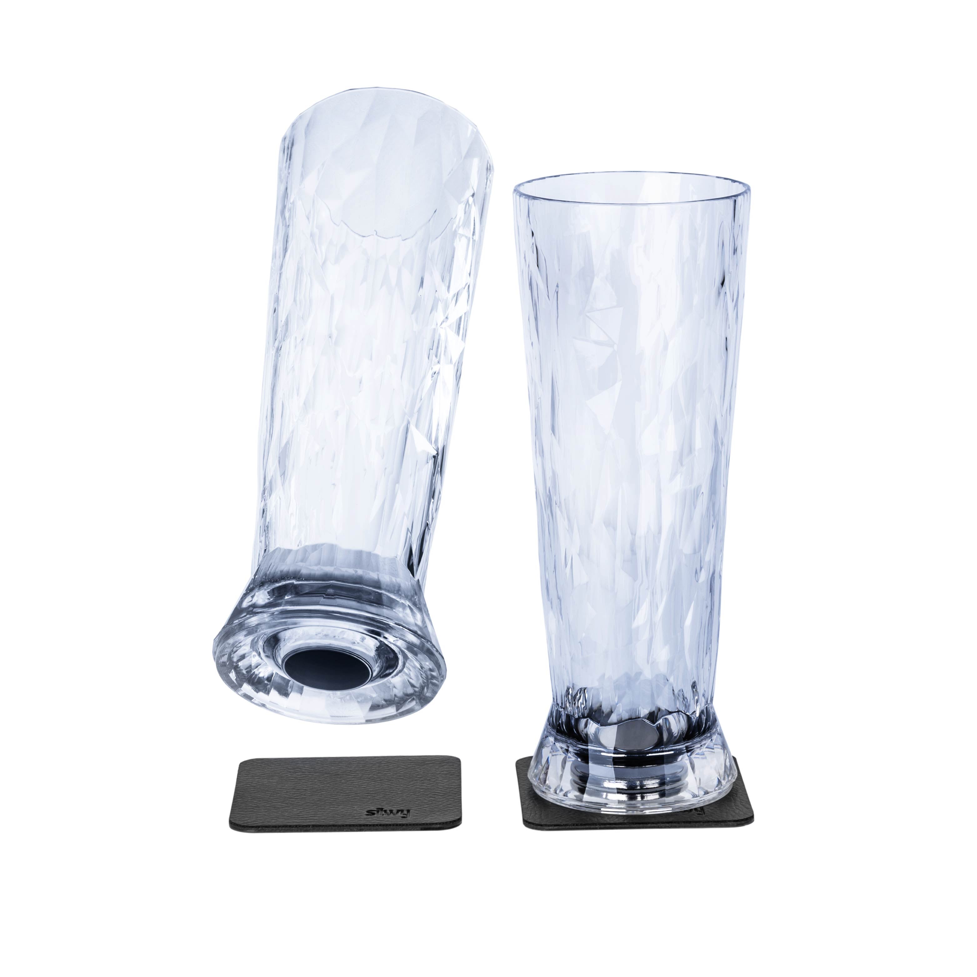 Crop Magnetic plastic glasses beer
