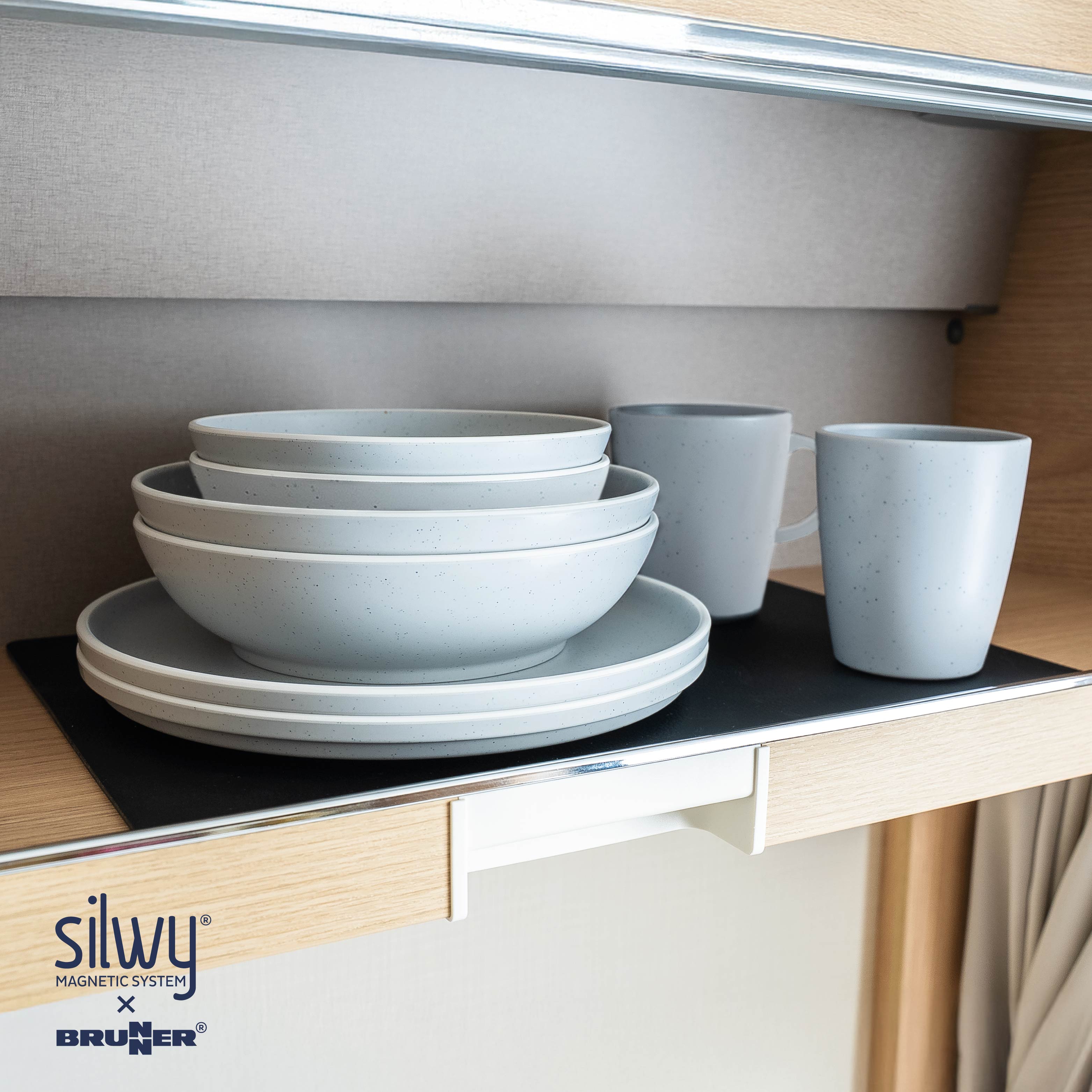 Magnetic plastic crockery white wall unit