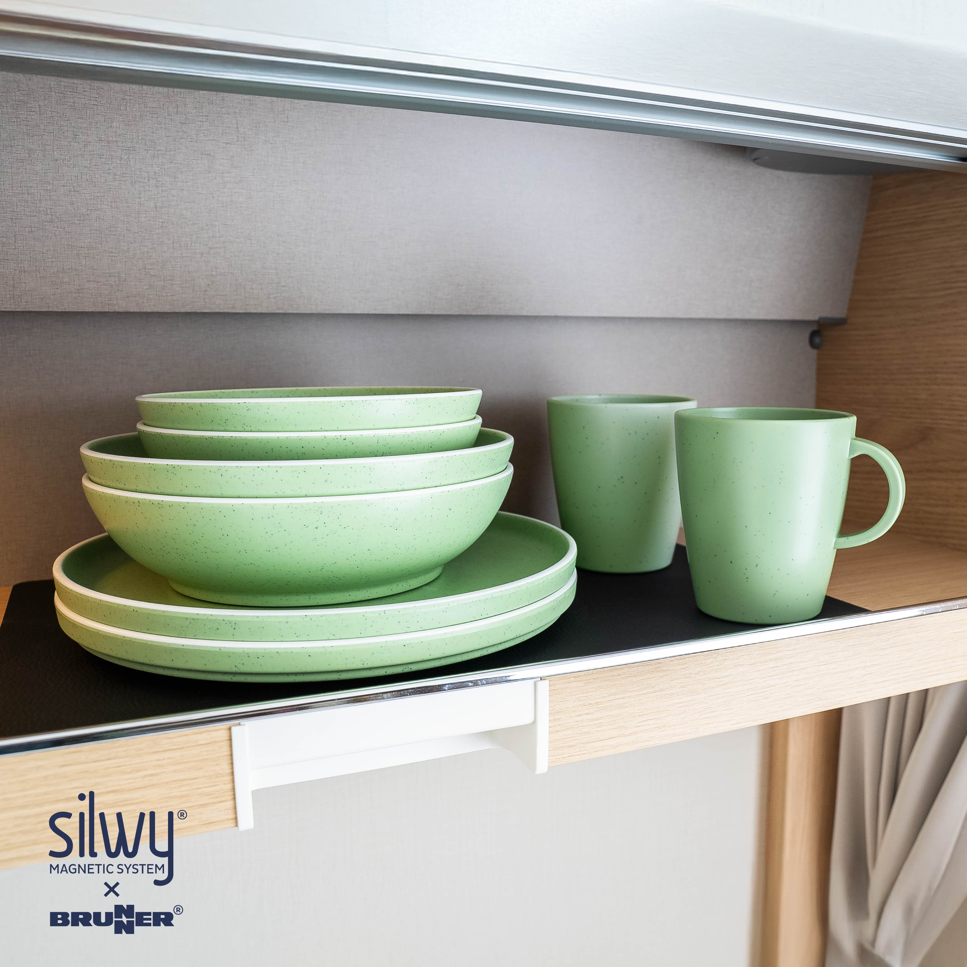 Magnetic plastic crockery green wall unit