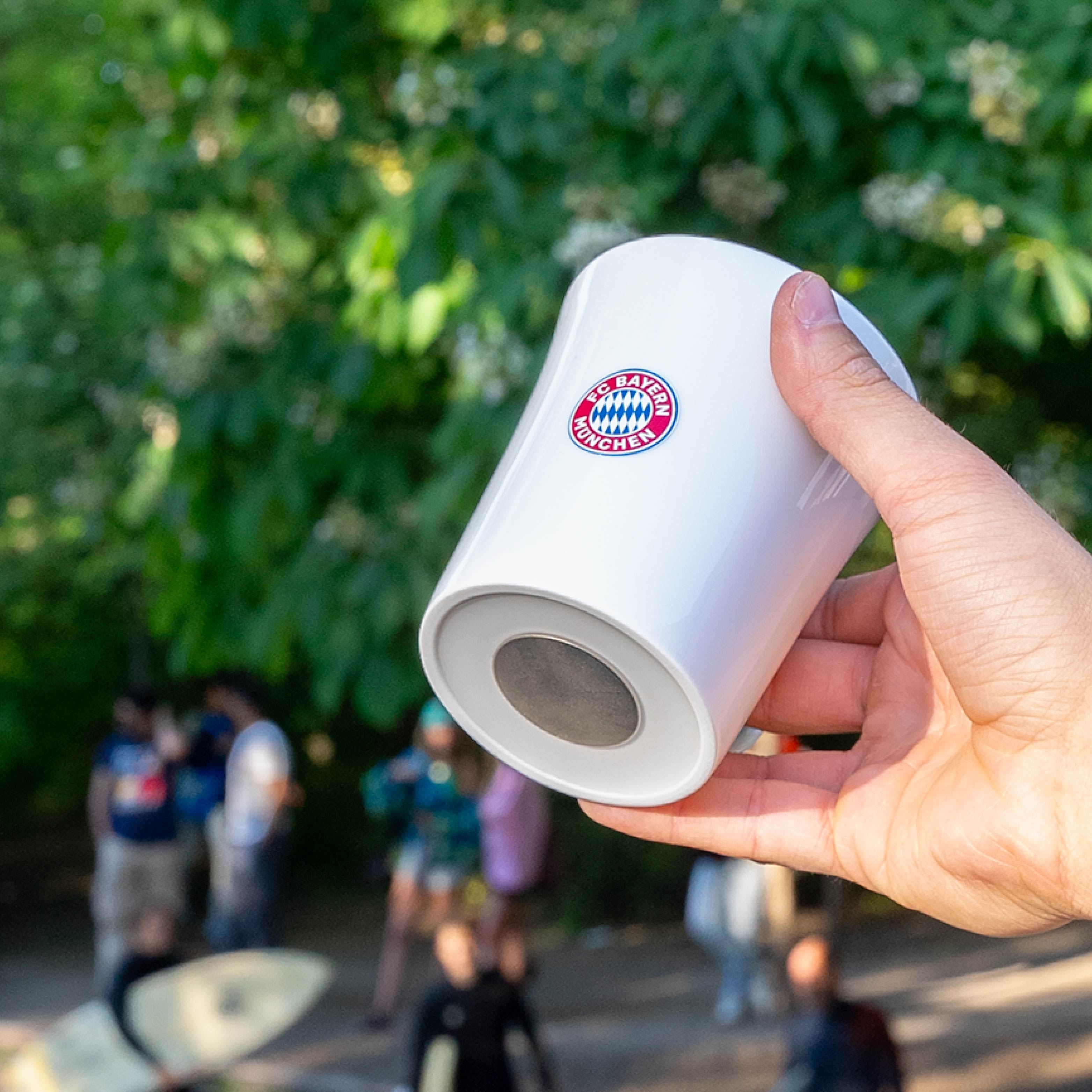 Close-up of magnet in the base of the cup