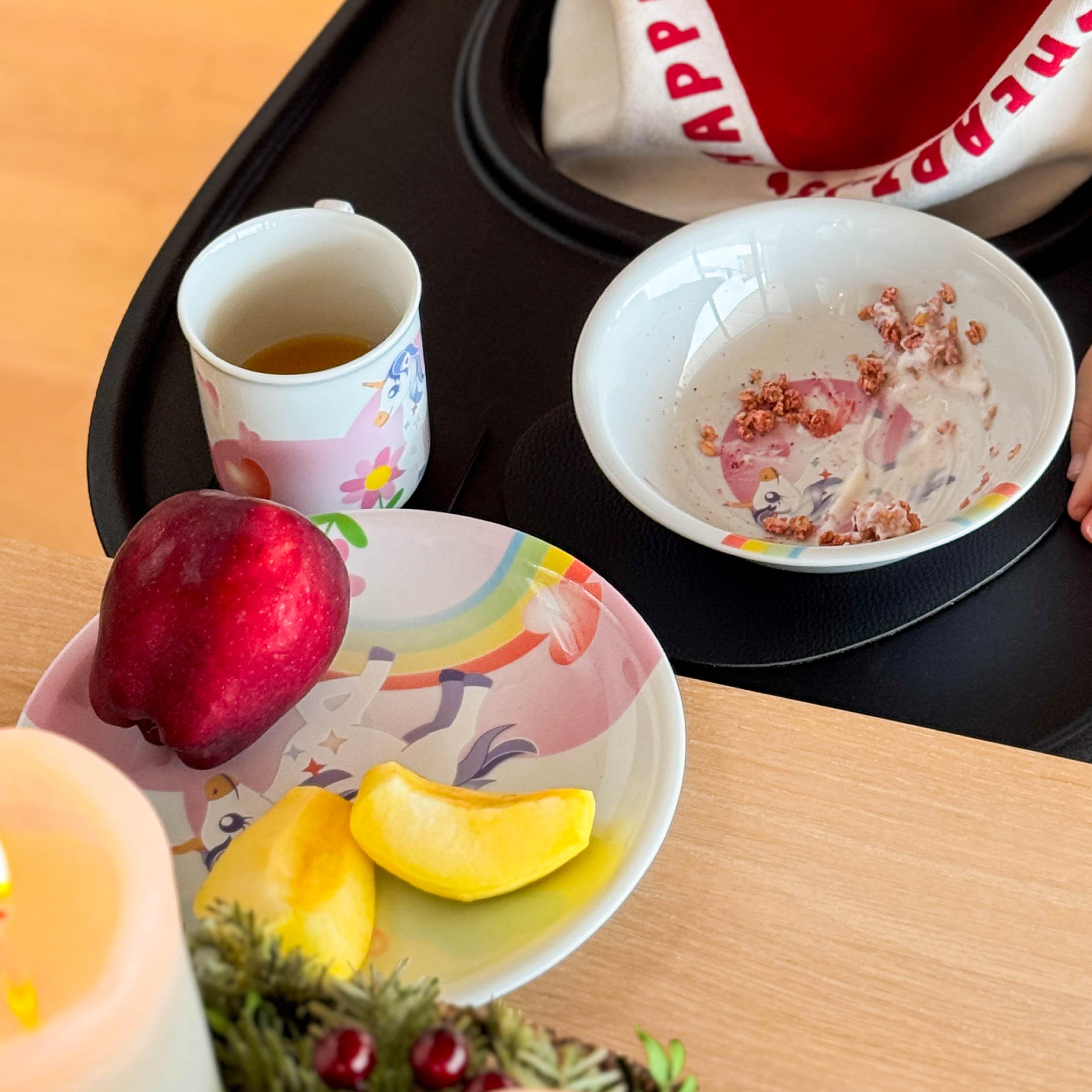 Porcelain collection for children with magnet and placemat