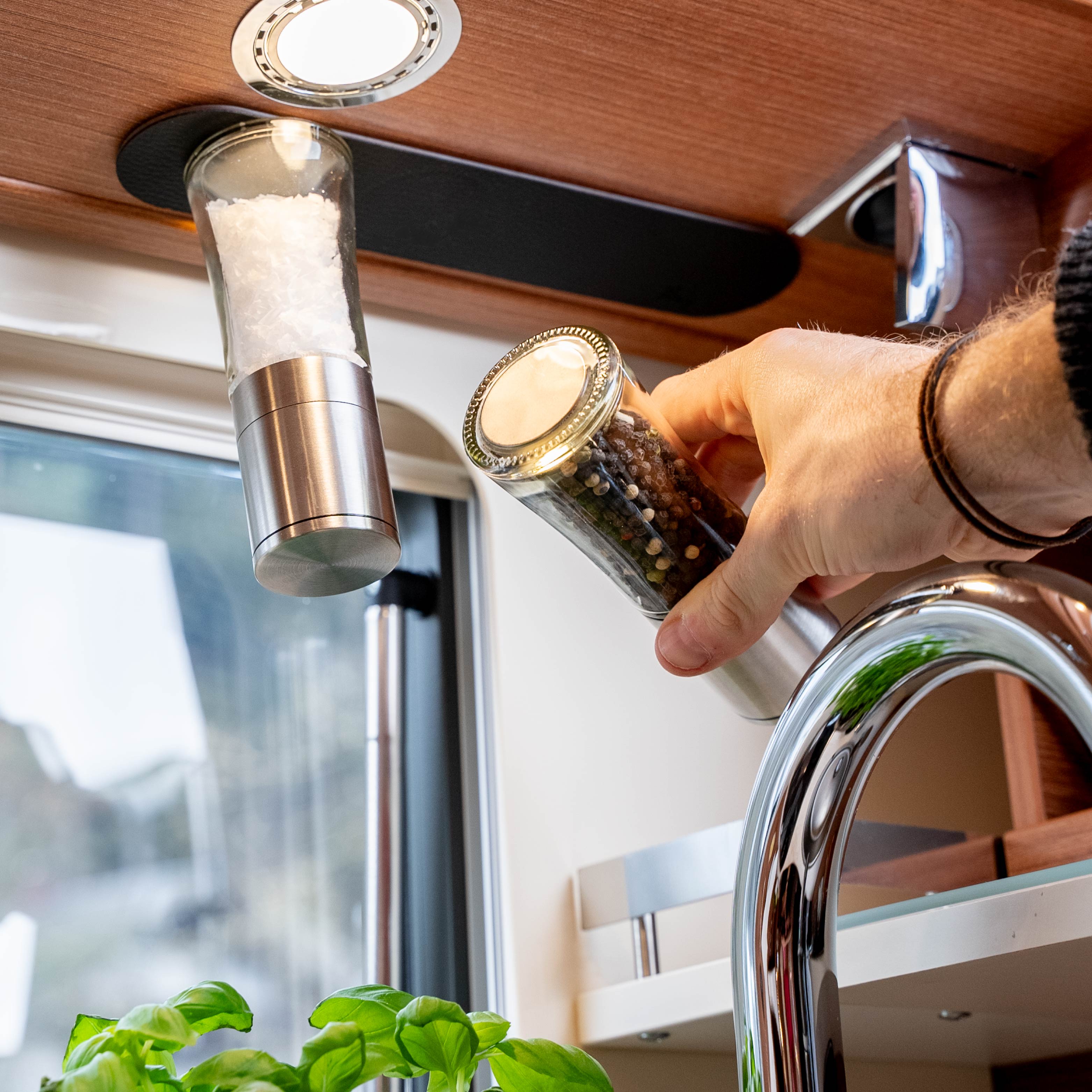 Remove spice grinders on bar 