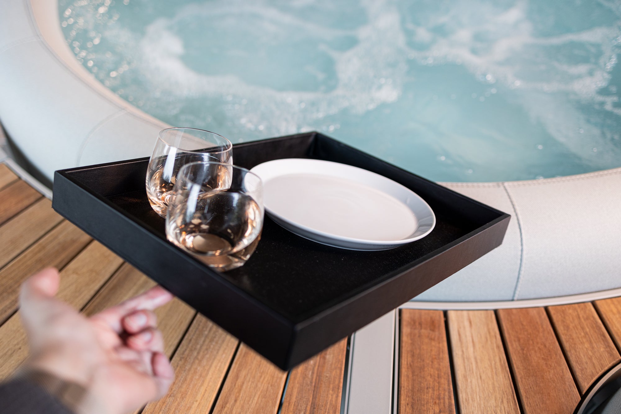 Metallic tray with Magnetic tableware in inclined position