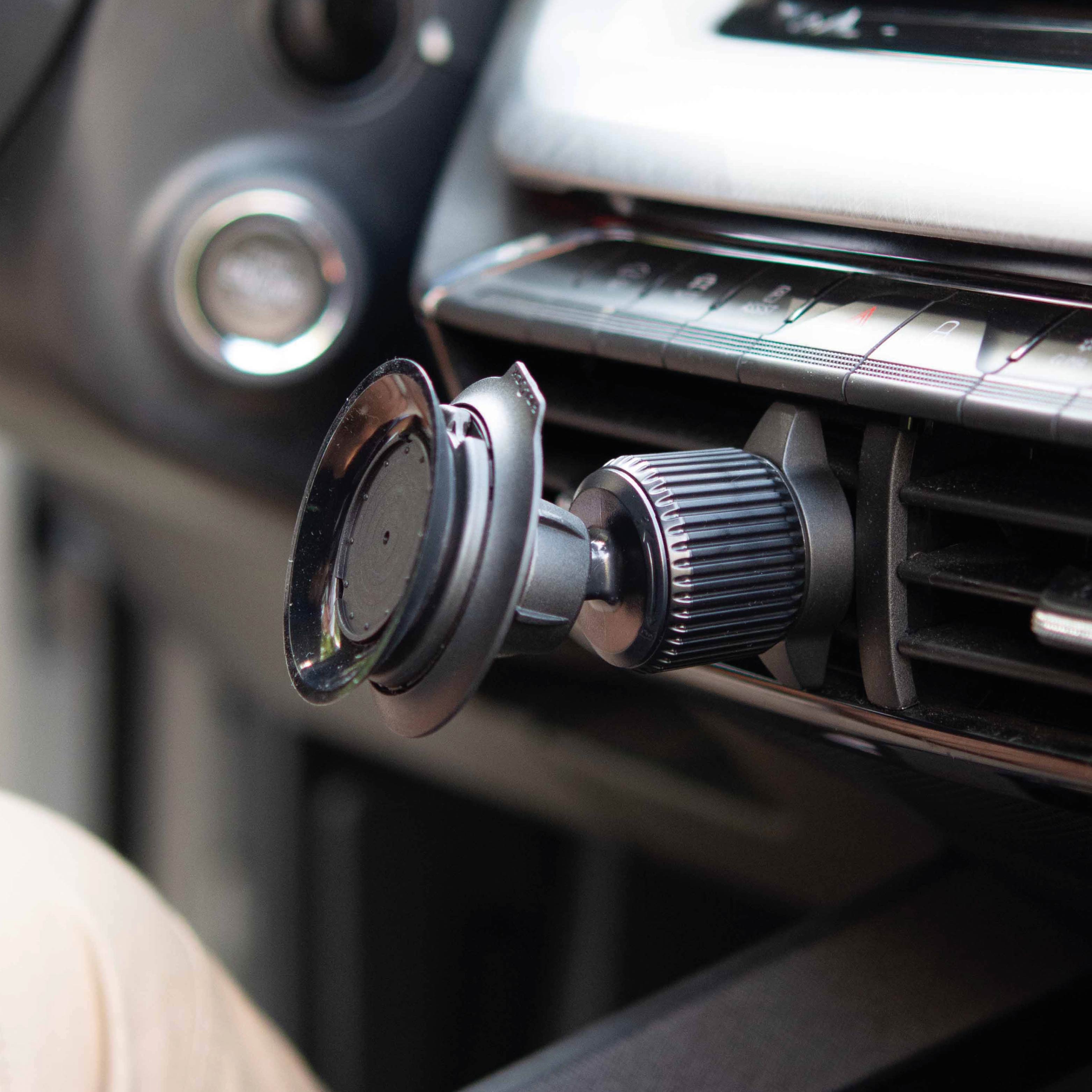 Magnetic VACUUM cell phone holder UNIVERSAL for car ventilation grille incl. magnetic VACUUM patch
