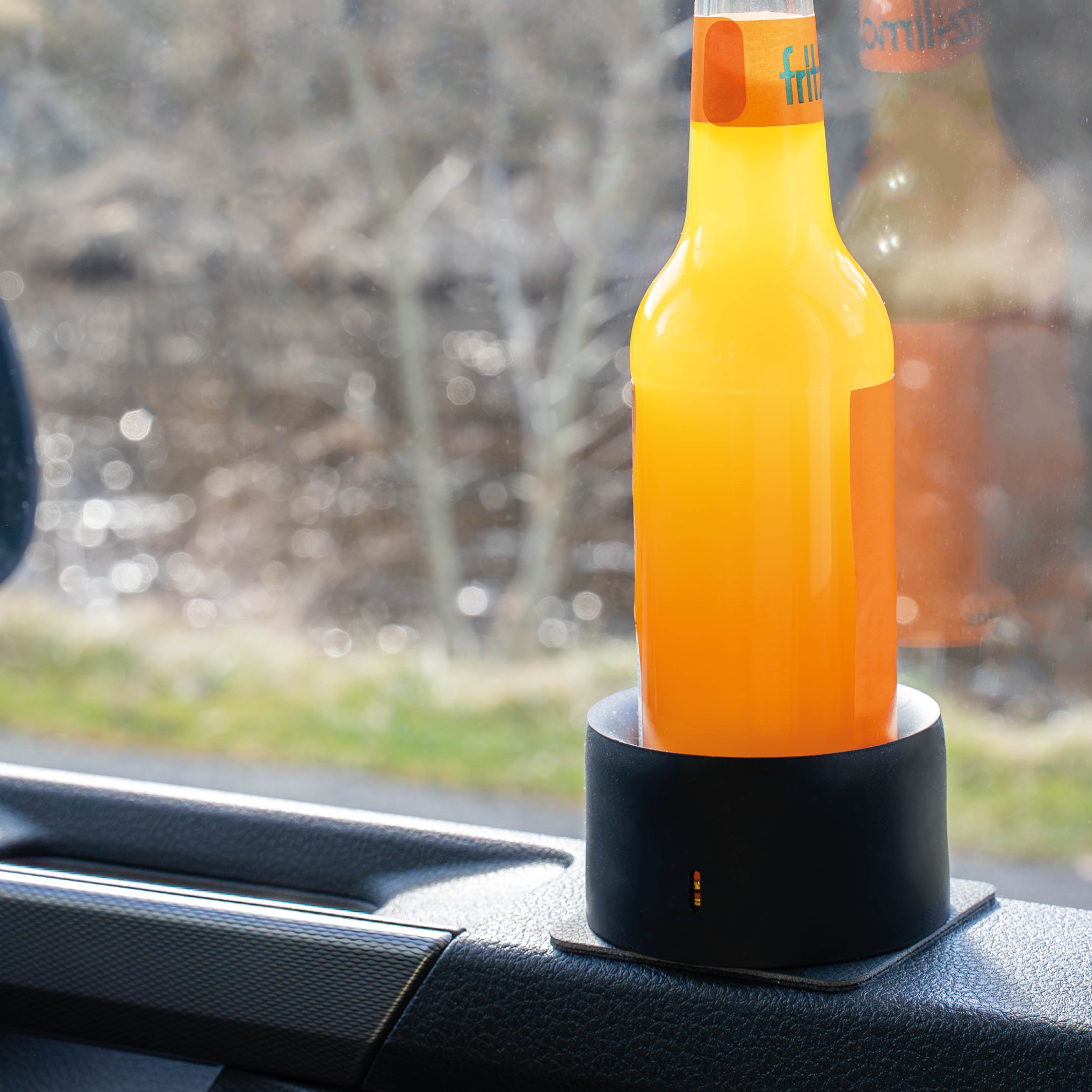 Magnetic adapters bottle door frame 