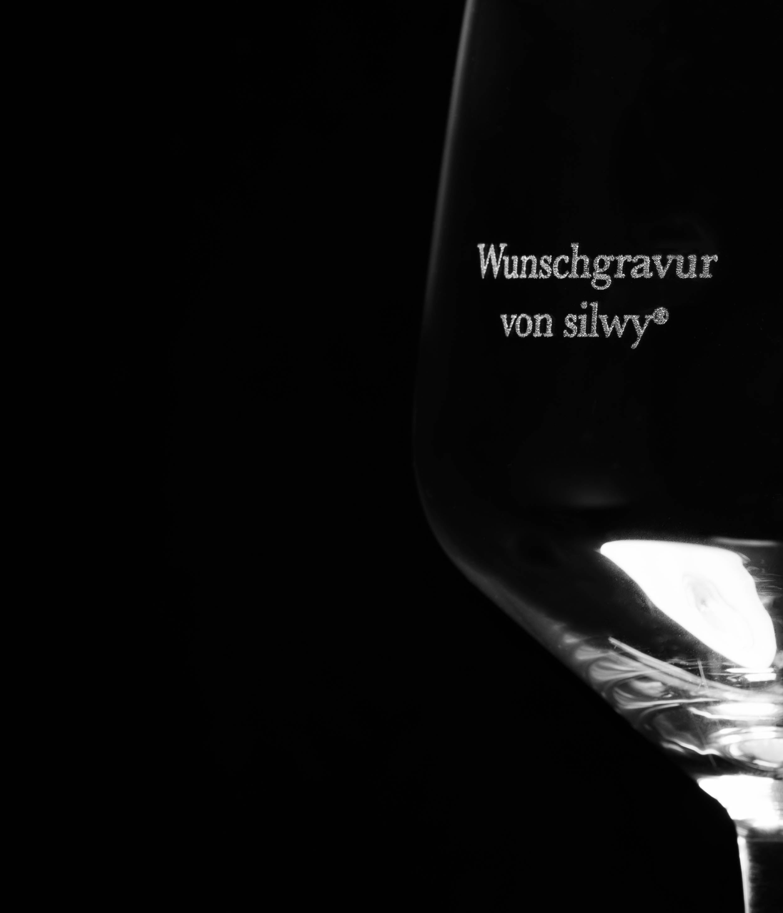 Glass with visible Engraving