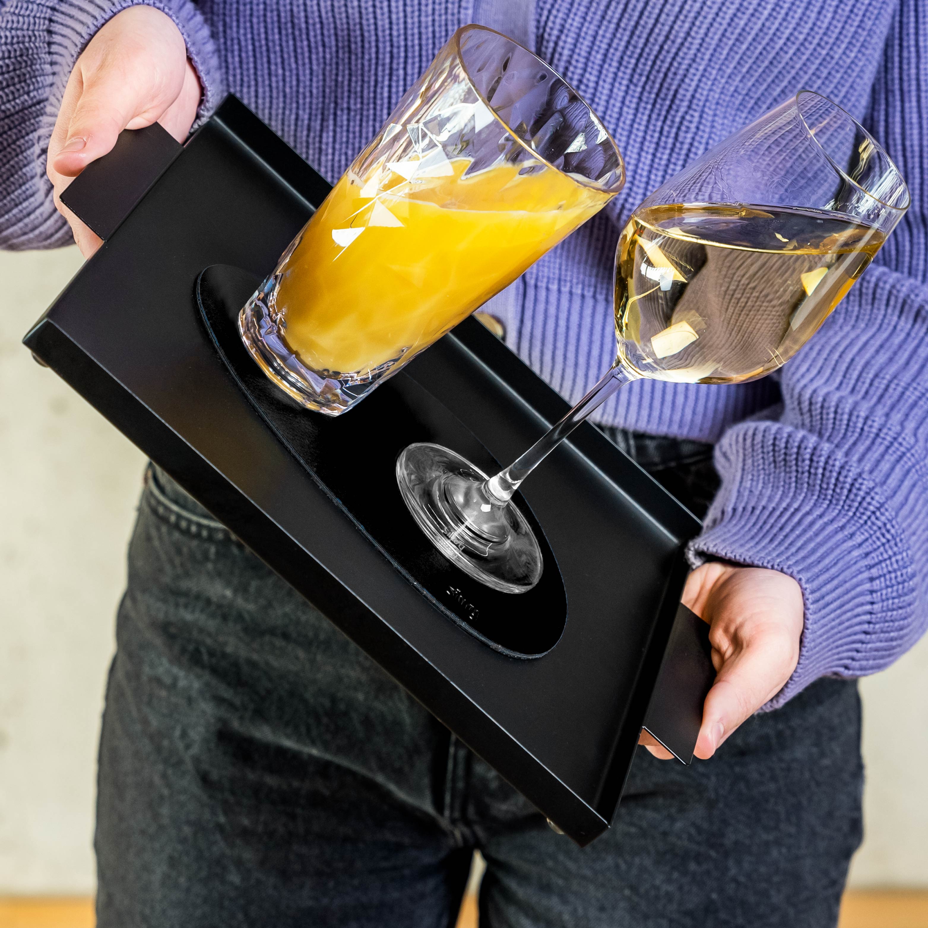 placemat on tray with glasses