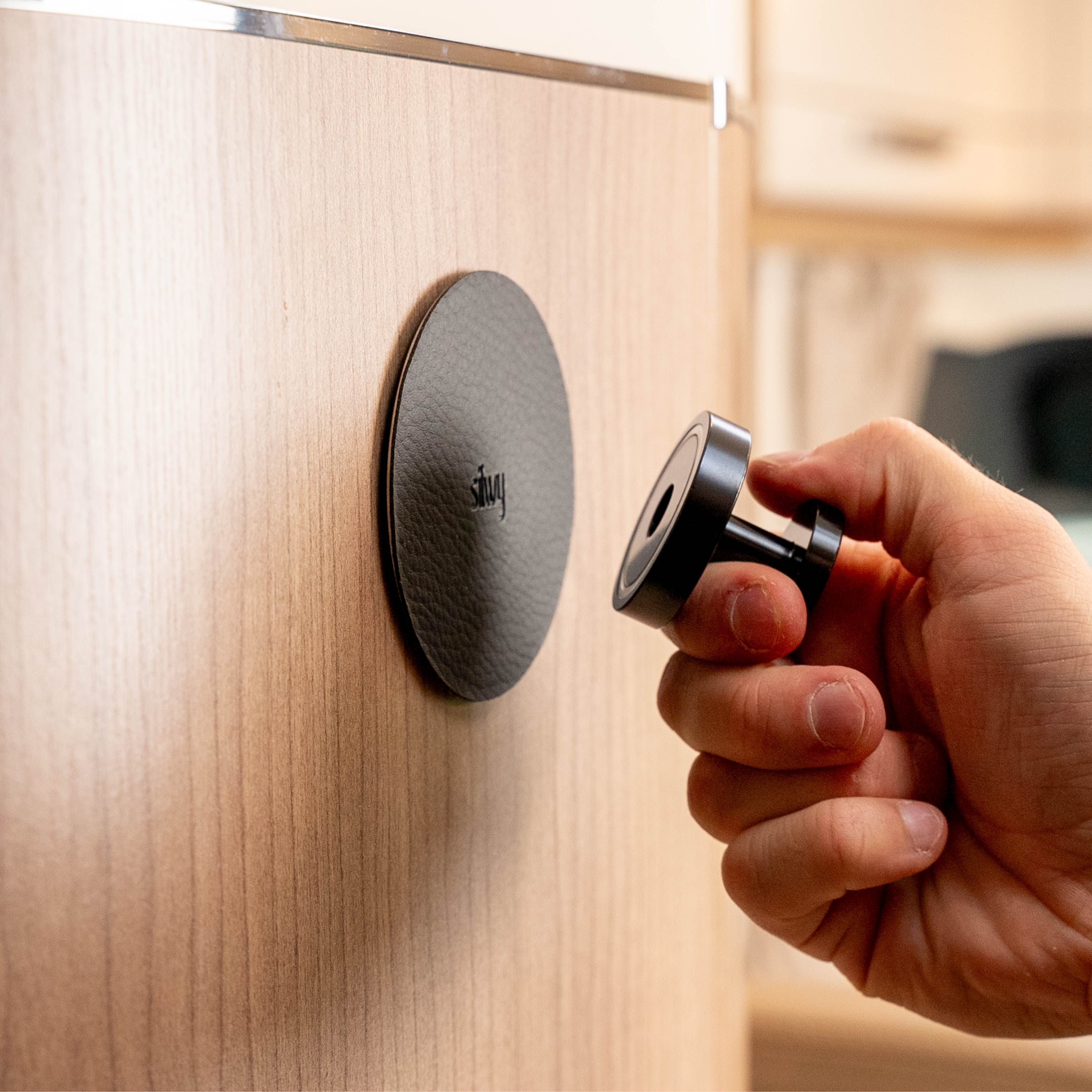 Magnetic hook can be easily removed from the pad 