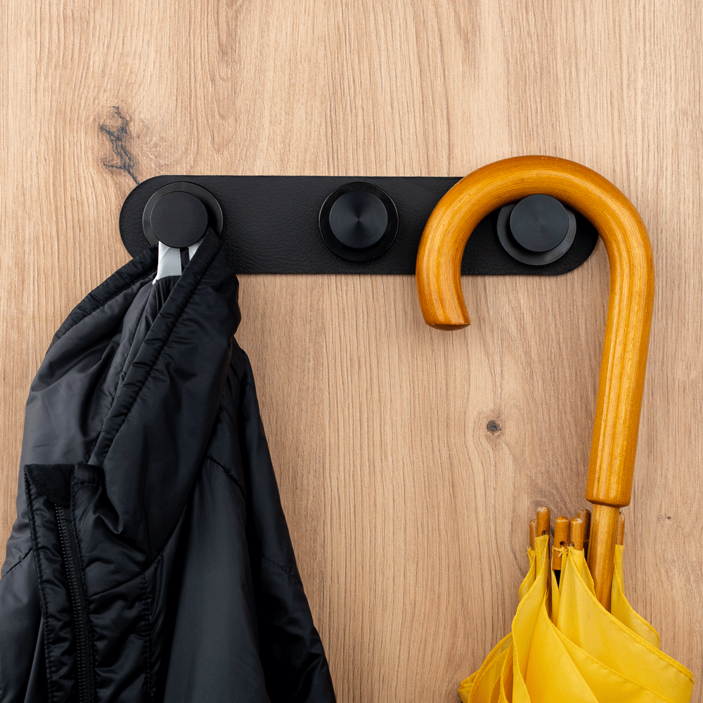 Magnetic wardrobe Spotlight with suspended jacket and suspended umbrella 