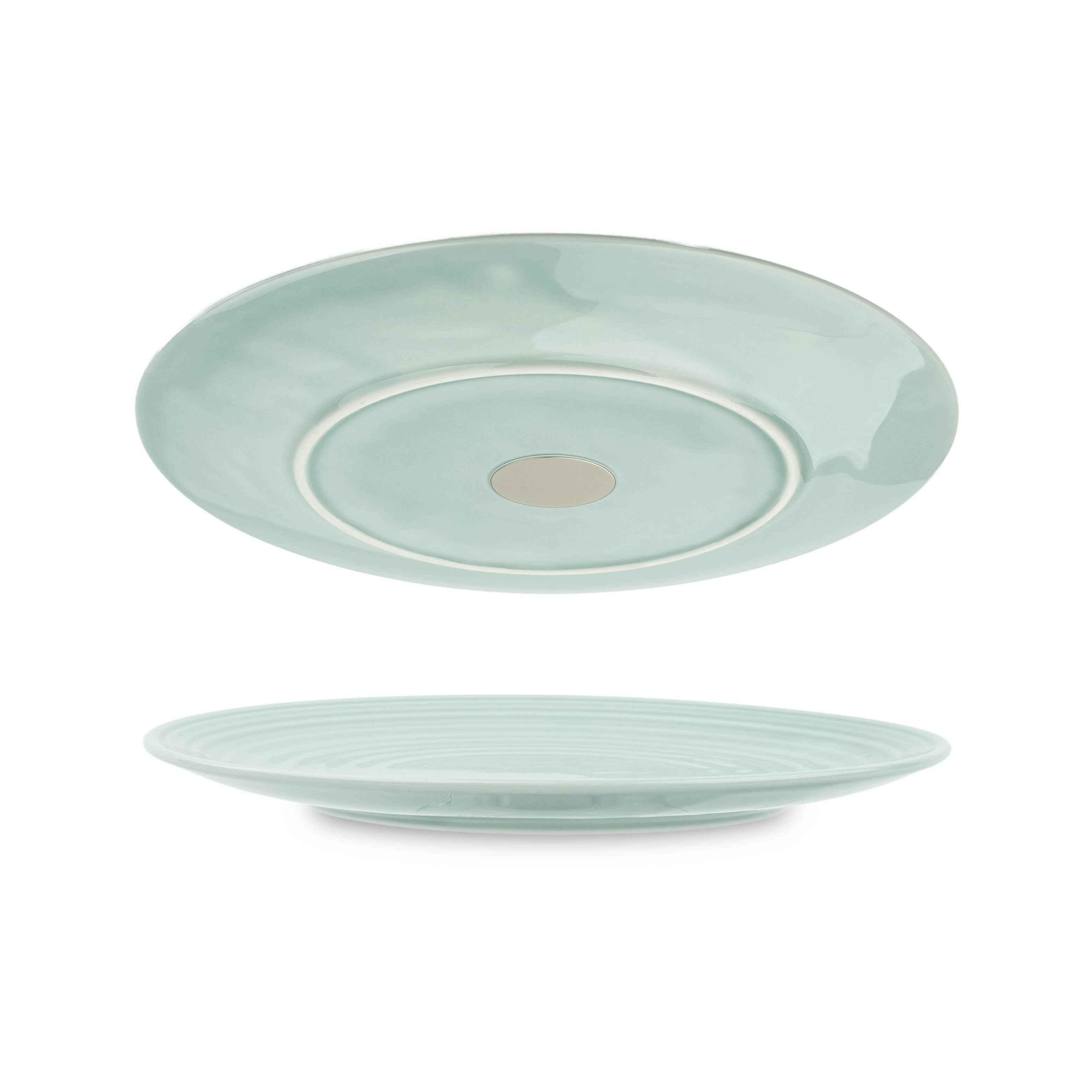 Plates cyan cut-out-image